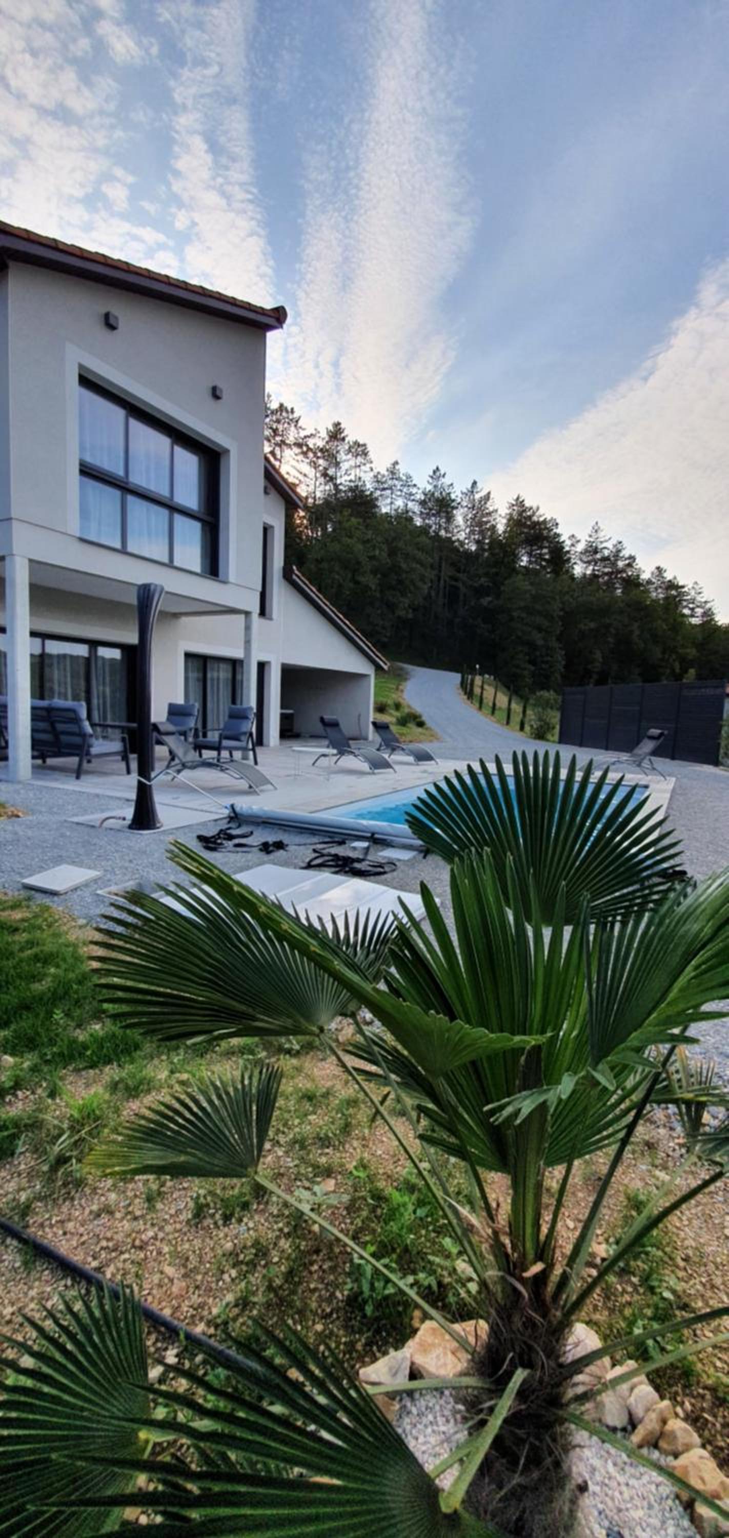 Deluxe Villa