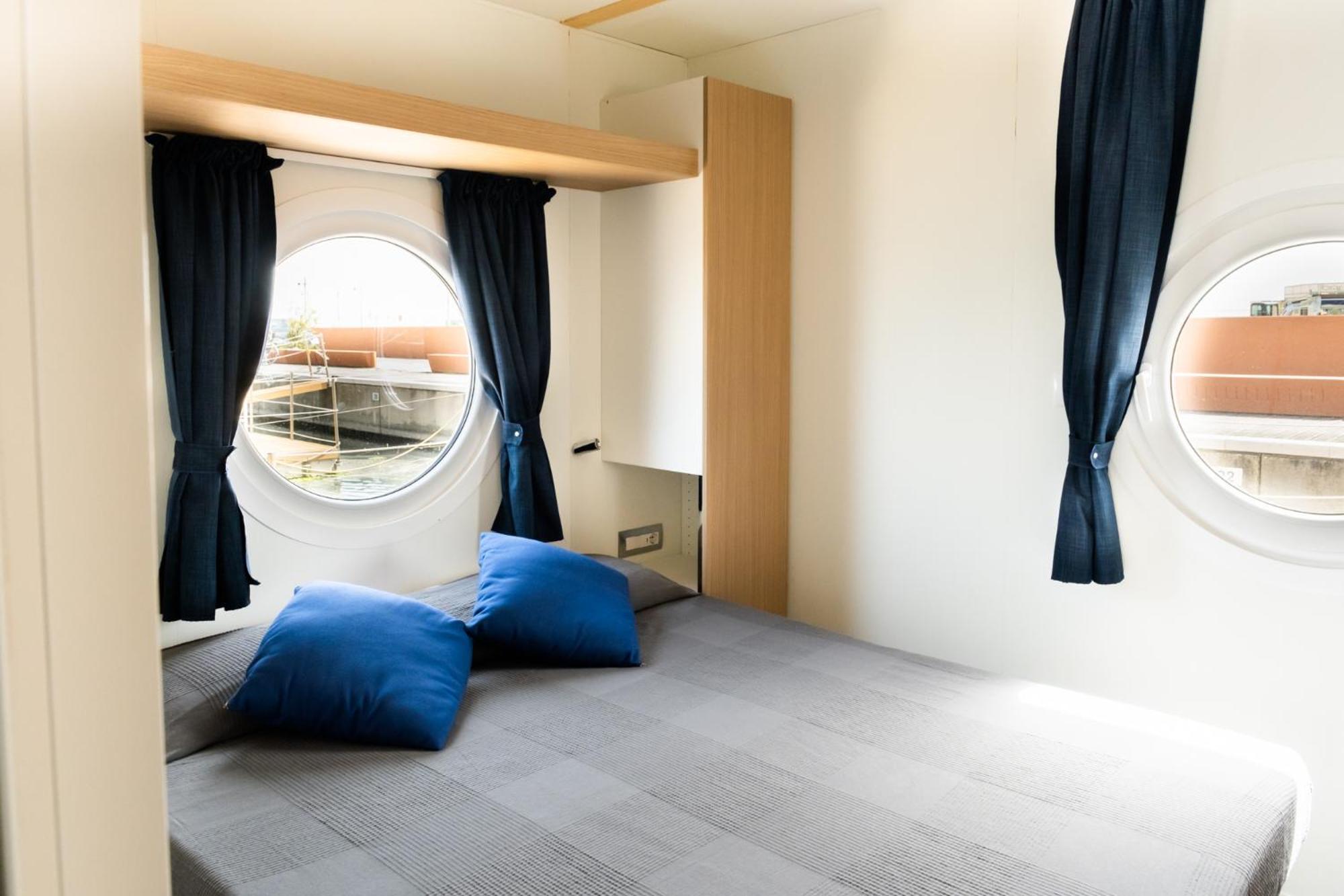 Mobile Home - Photo 23