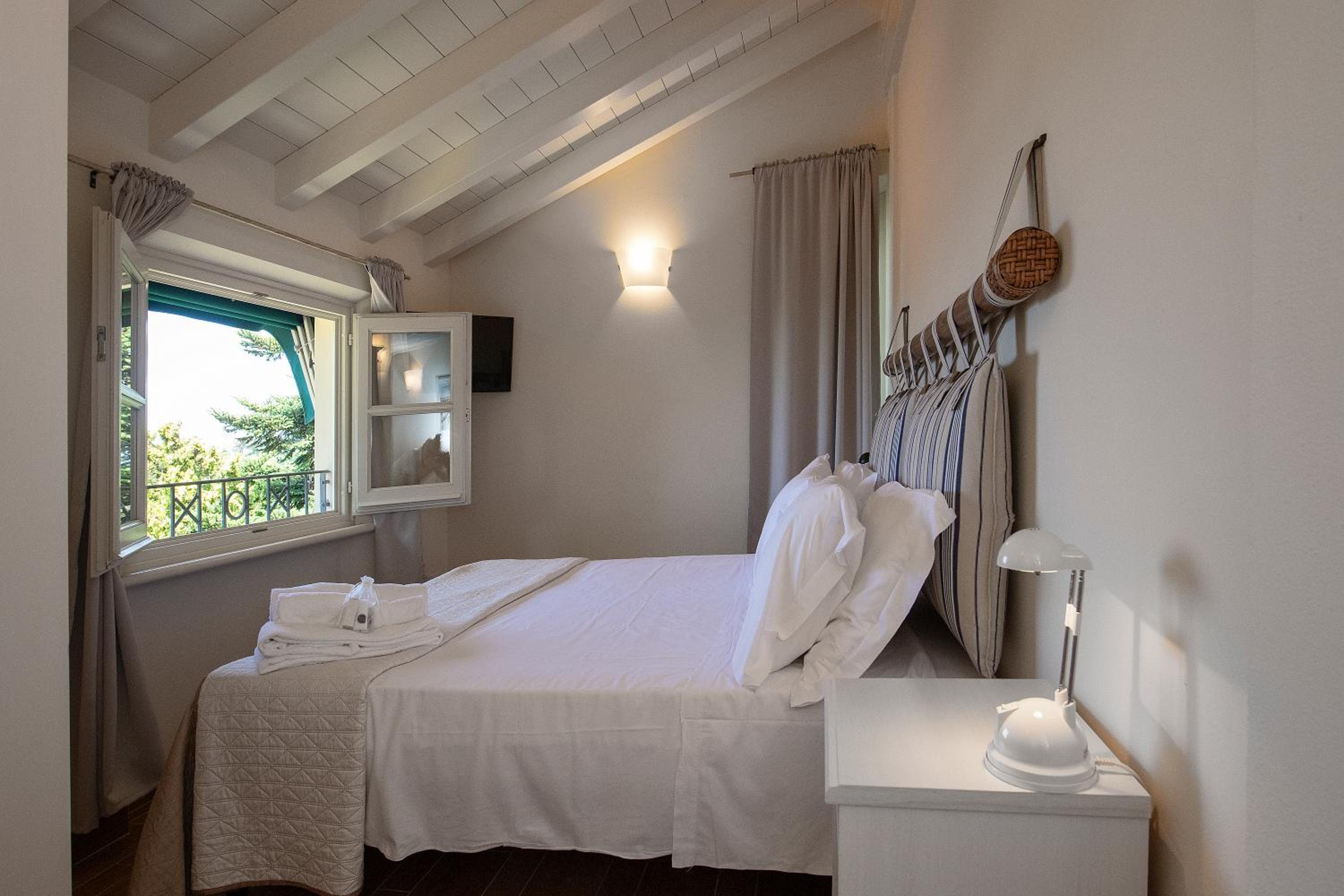 Superior Double Room - Photo 9