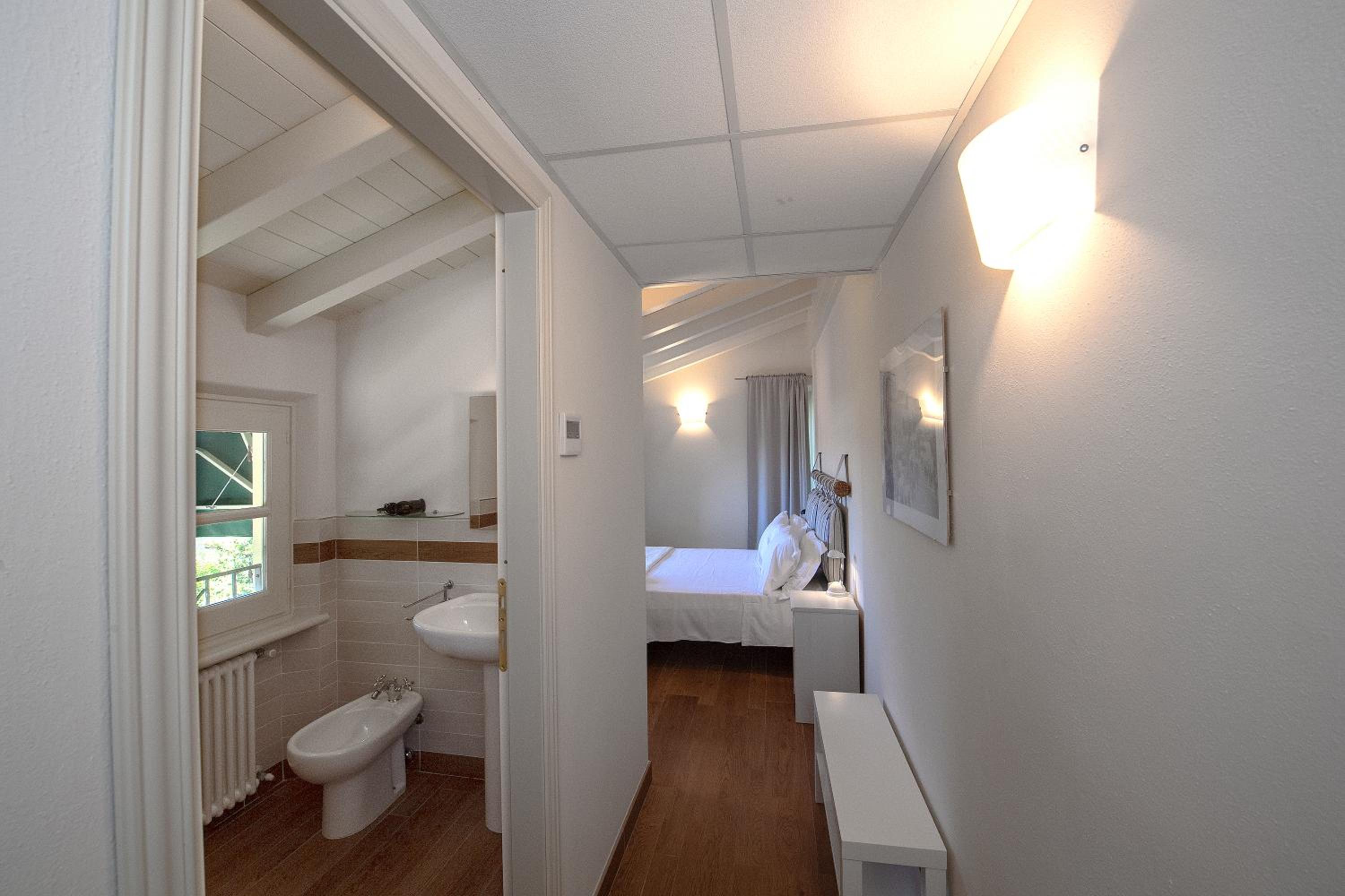Superior Double Room - Photo 7