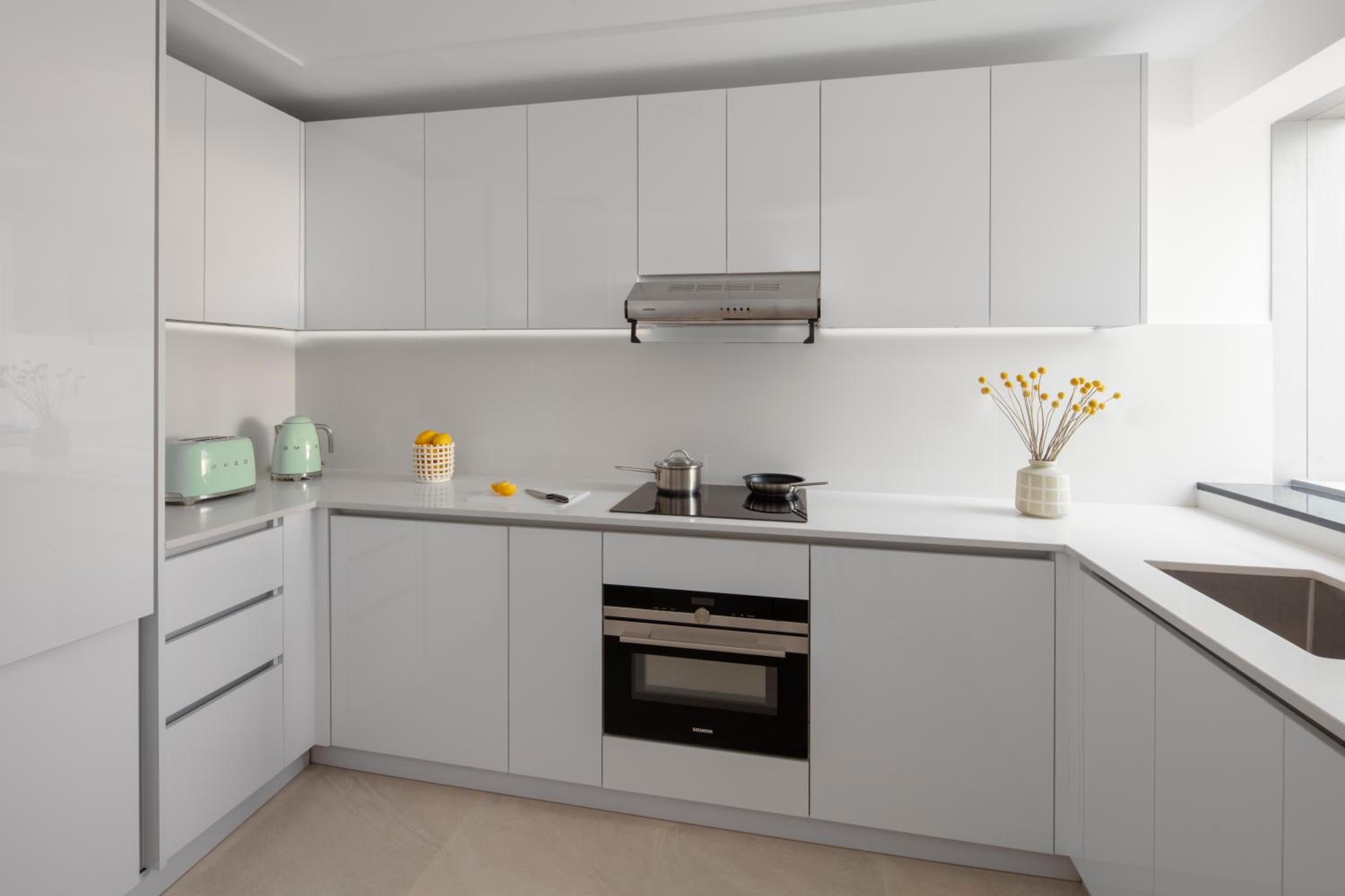 Three-Bedroom Suite with Balcony photo 2
