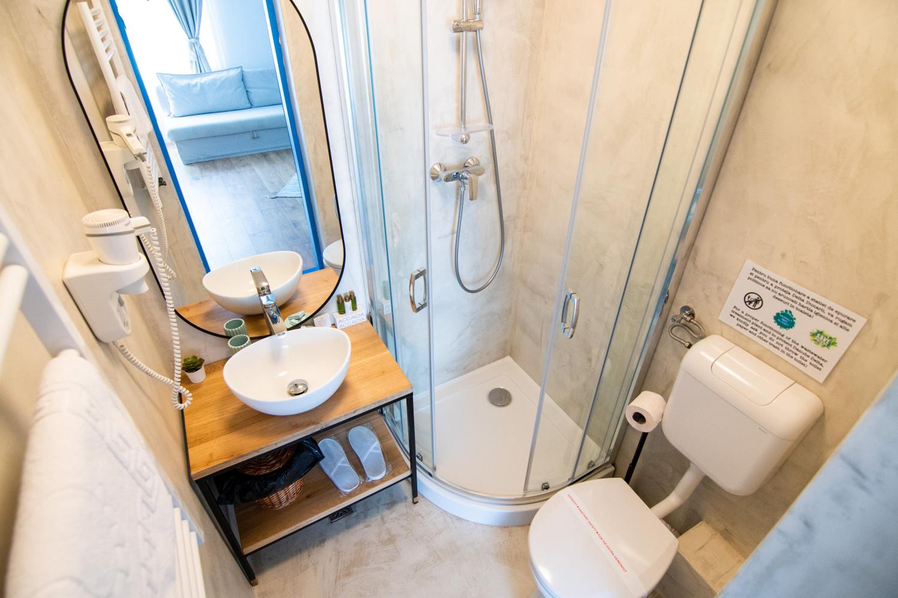 Deluxe Double Room with Balcony photo 2