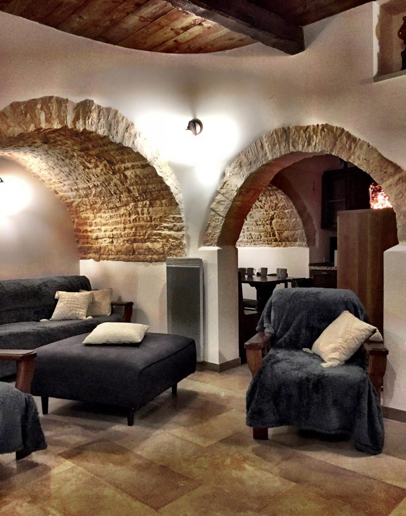 Superior Family Room - Photo 16