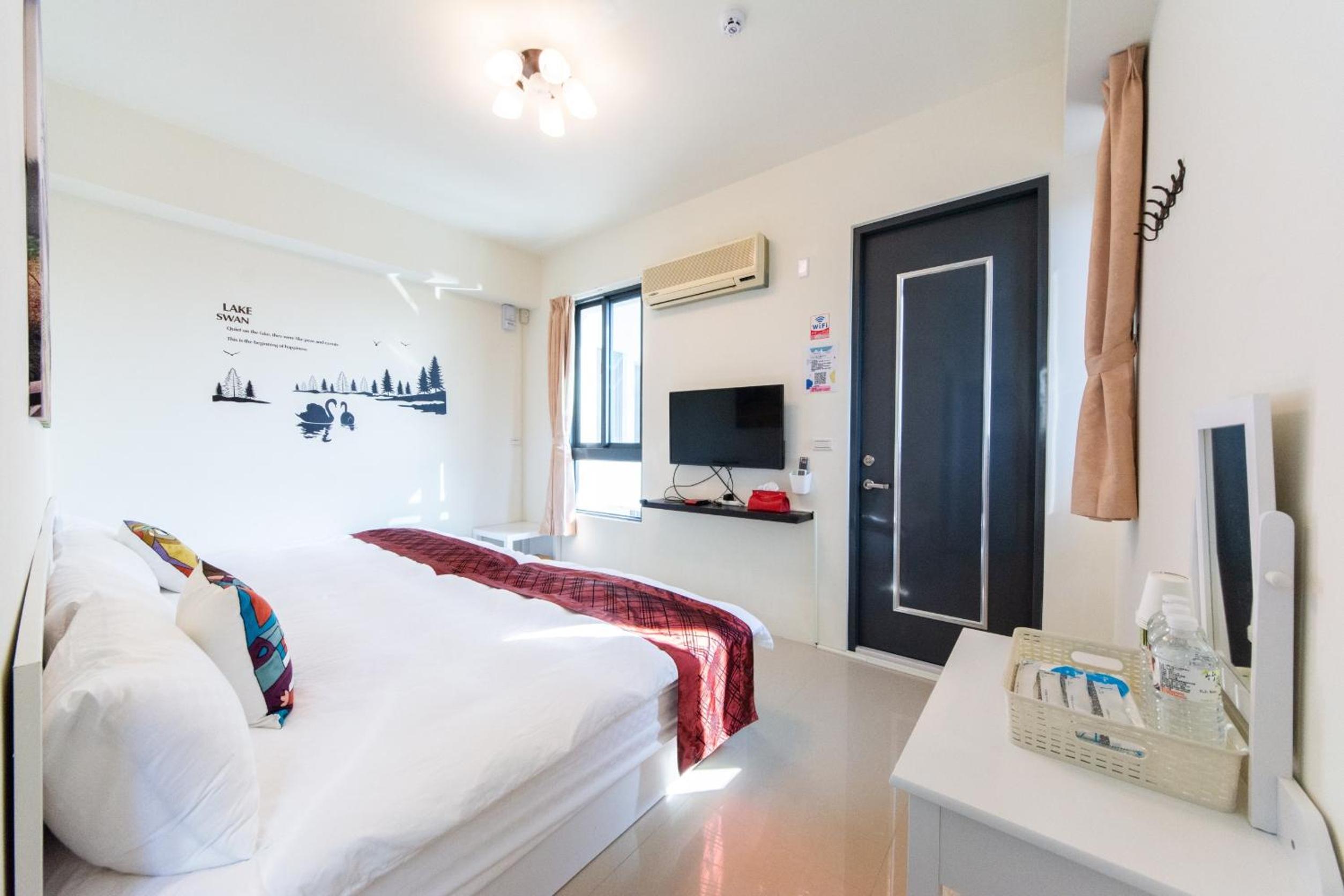 Standard Queen Room photo 2
