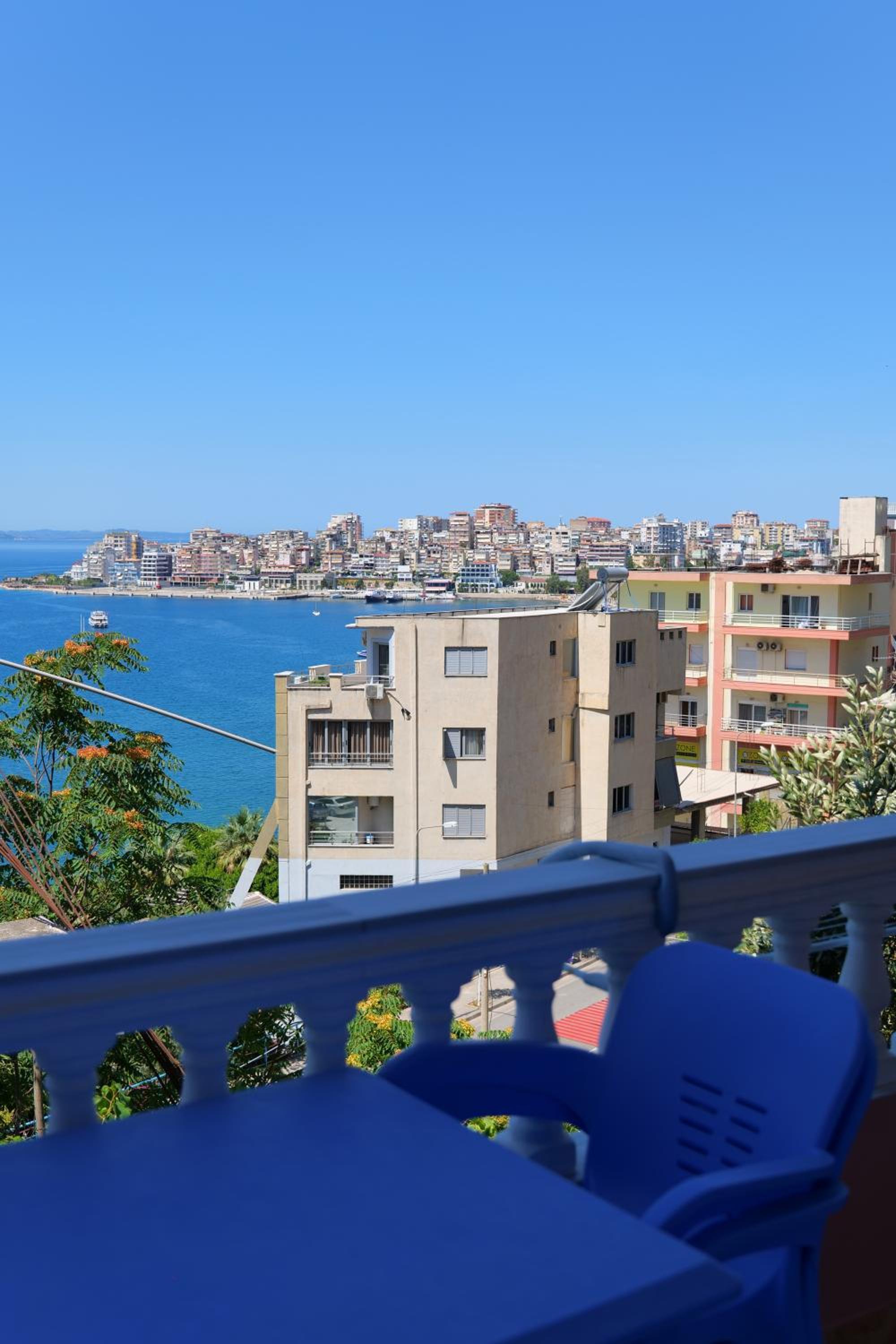 One-Bedroom Apartment with Sea View photo 3
