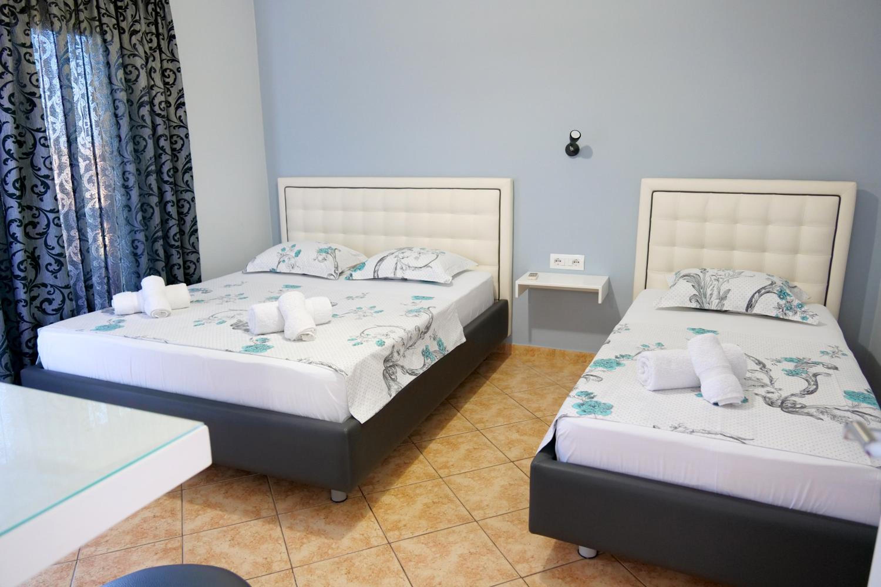 One-Bedroom Apartment with Sea View photo 2