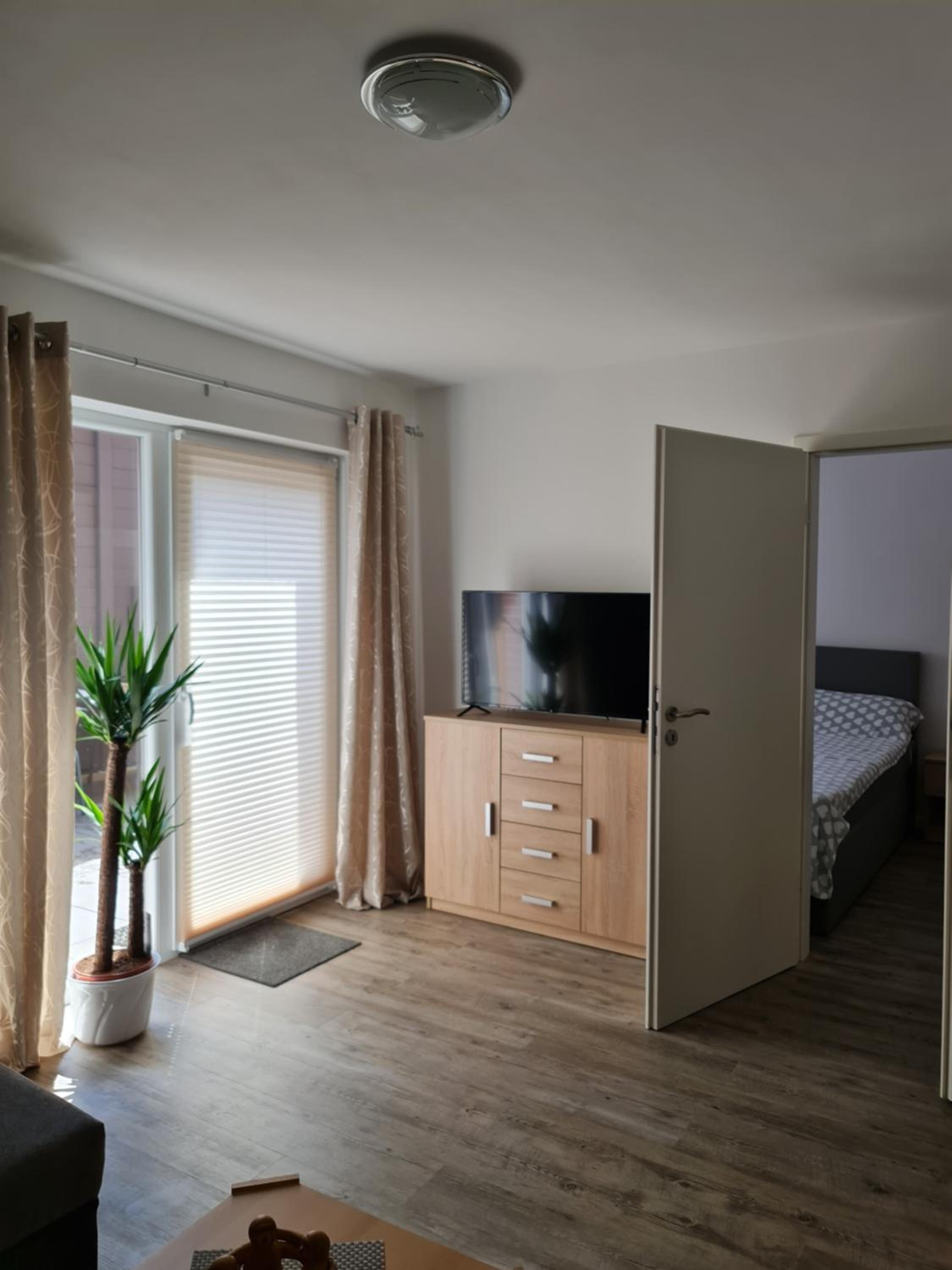 One-Bedroom Apartment photo 1