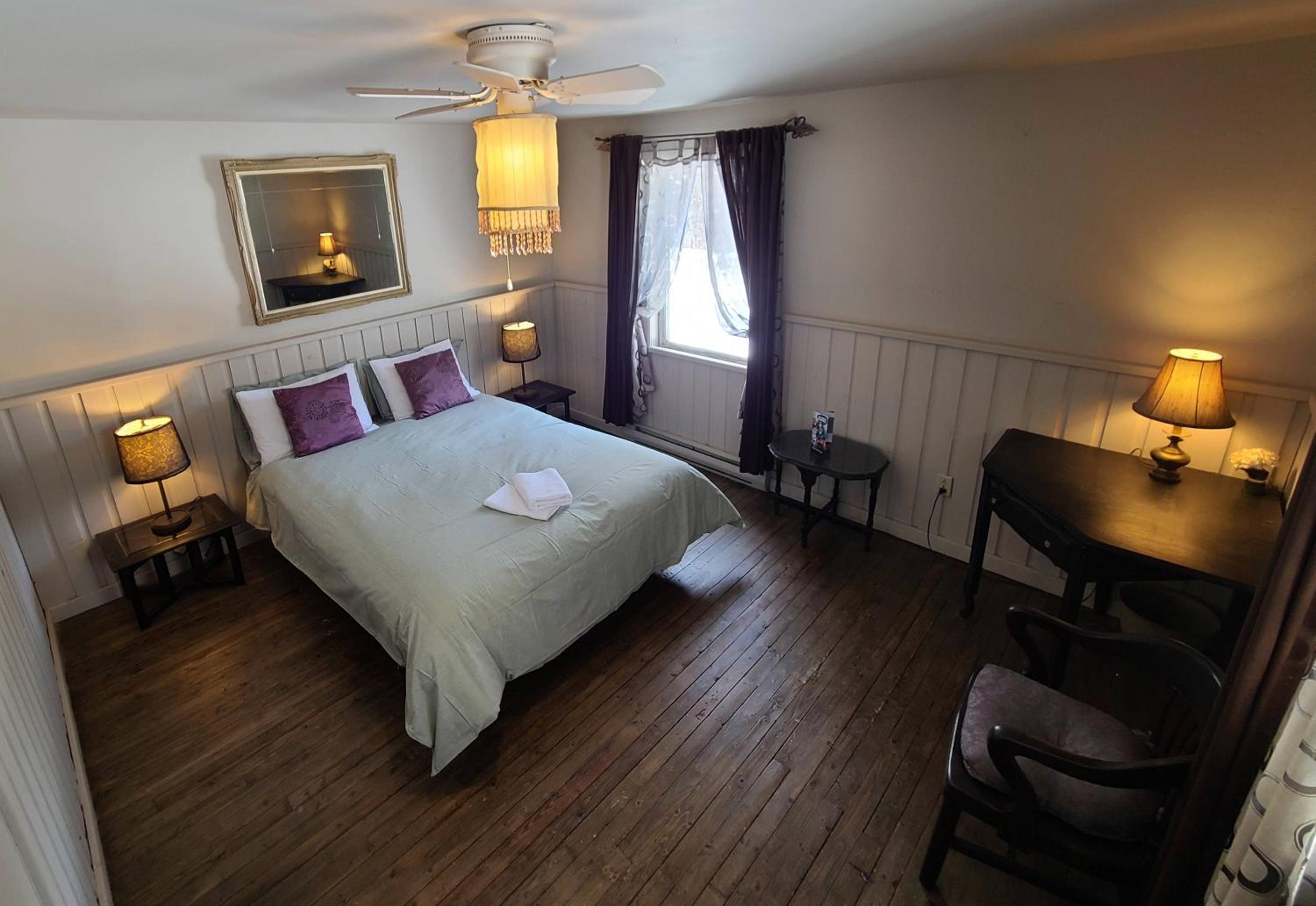 Double Room with Private Bathroom