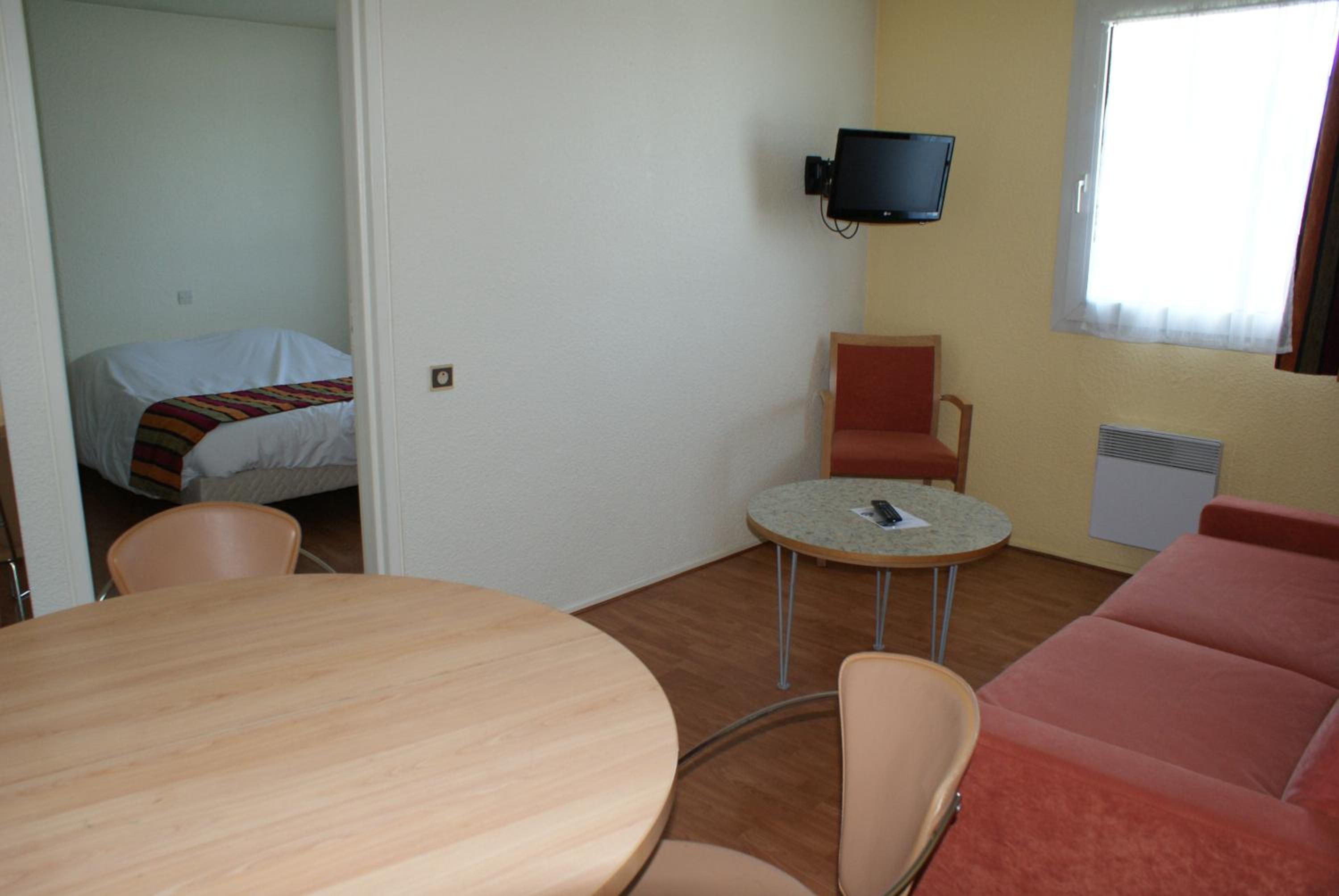 Double Room - Photo 6