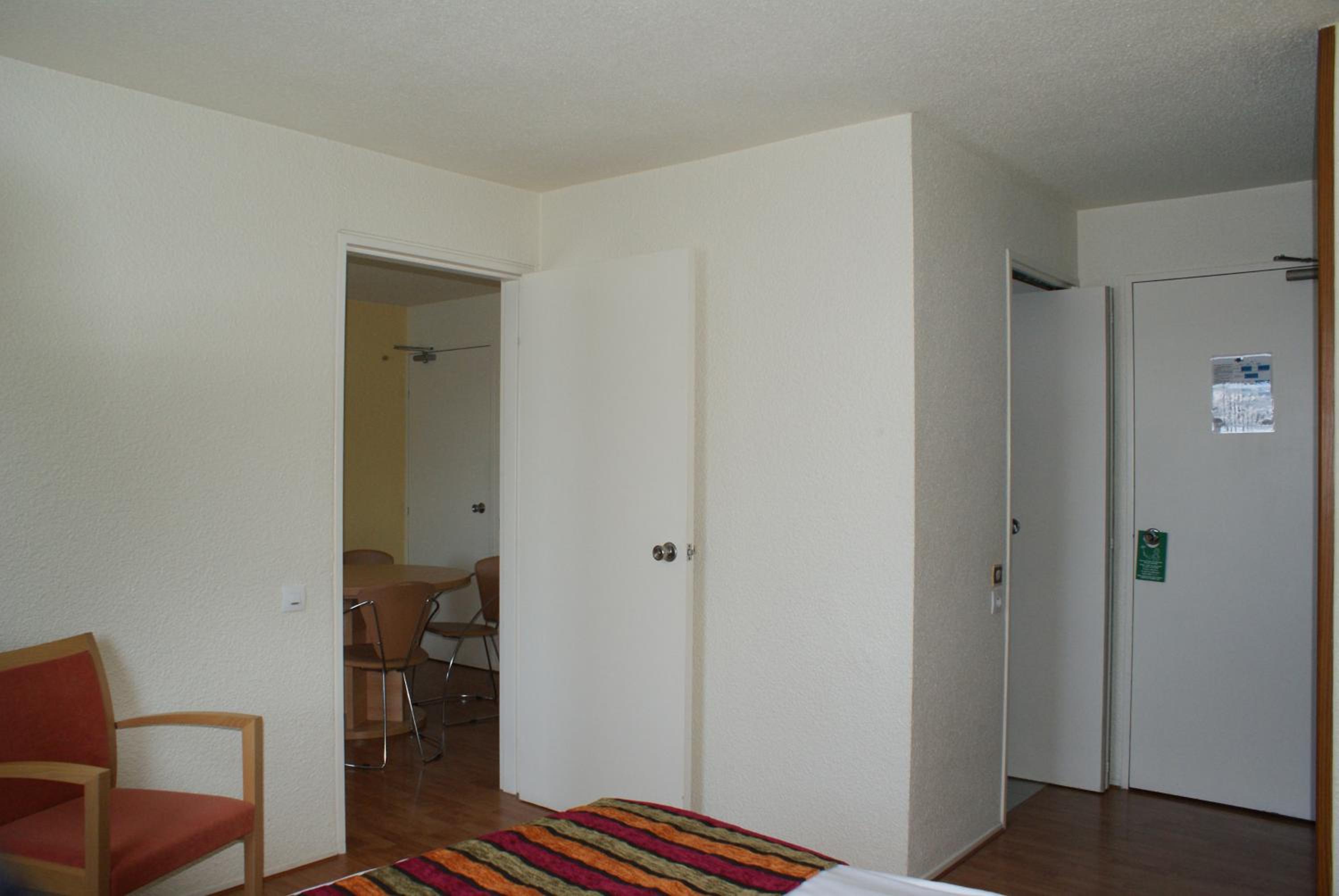 Double Room - Photo 5