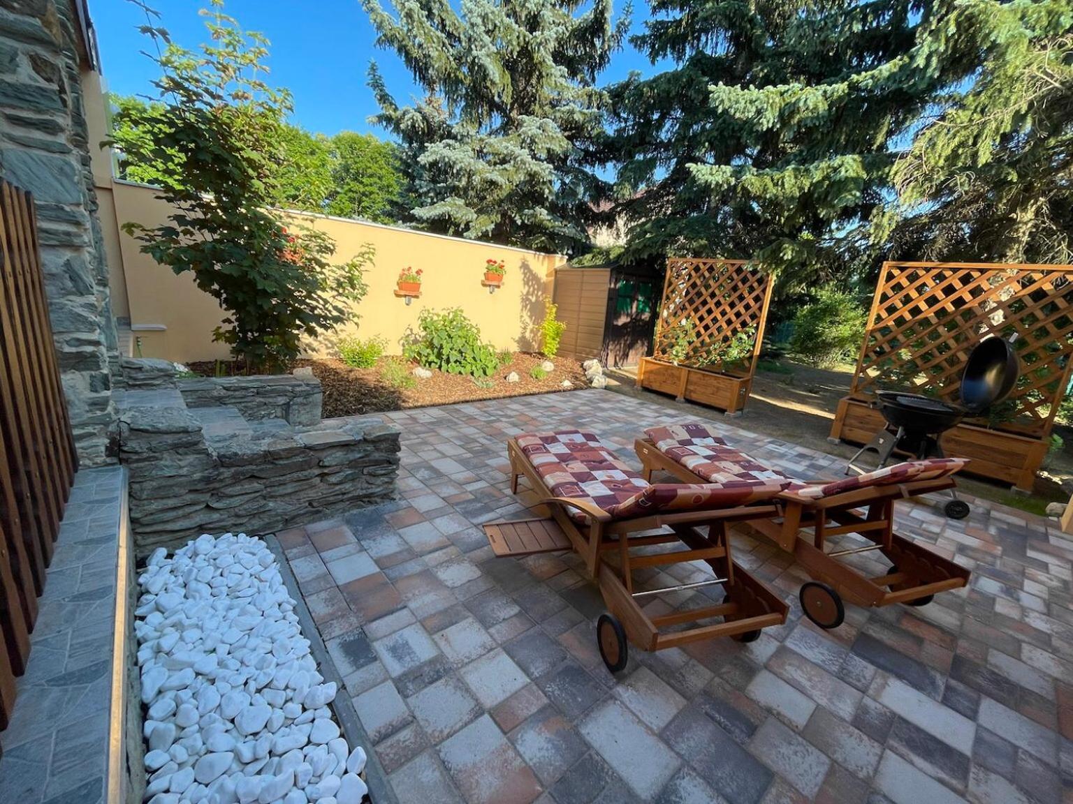 Apartment with Terrace photo 3
