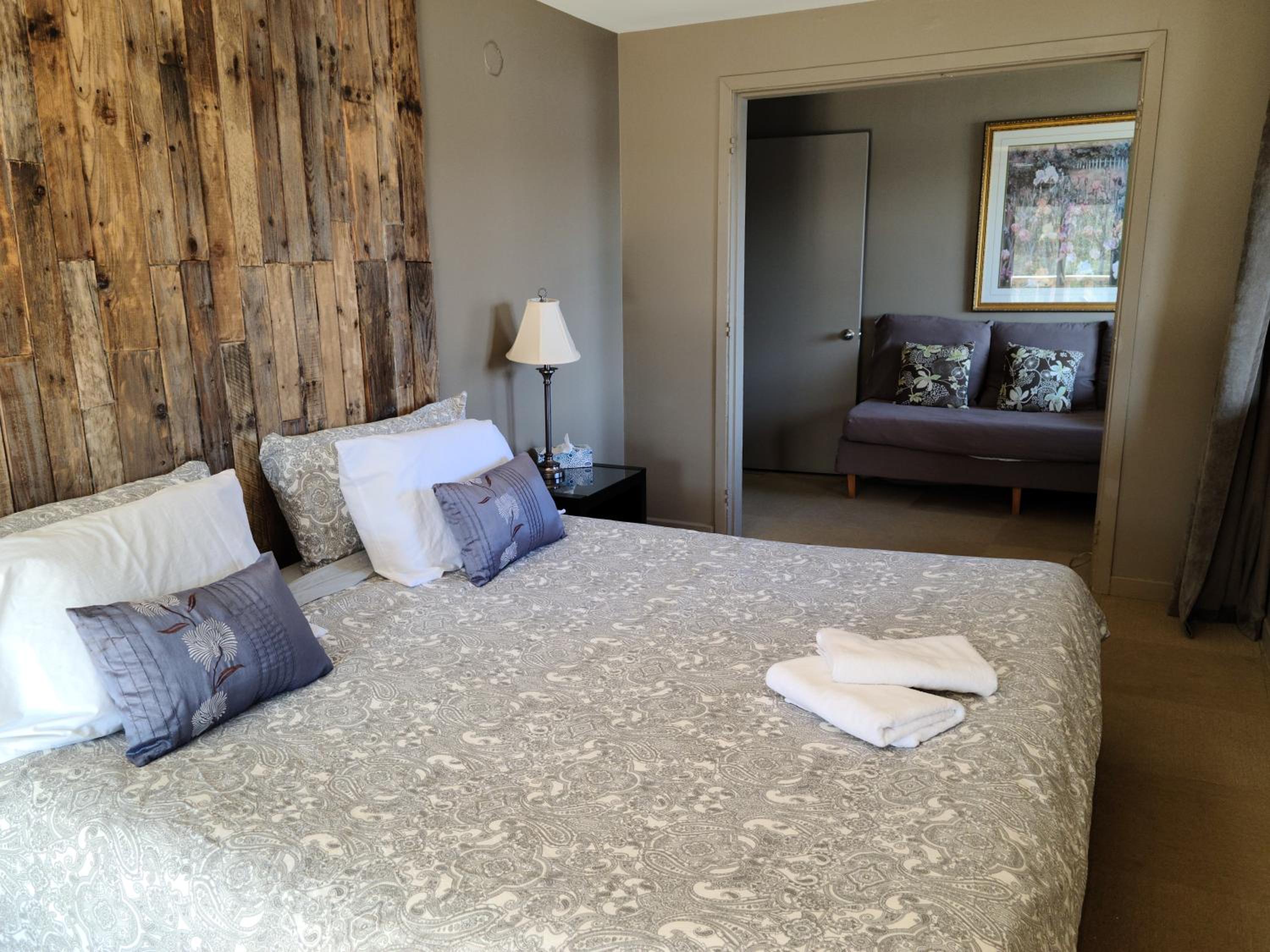 Suite with Lake View photo 3