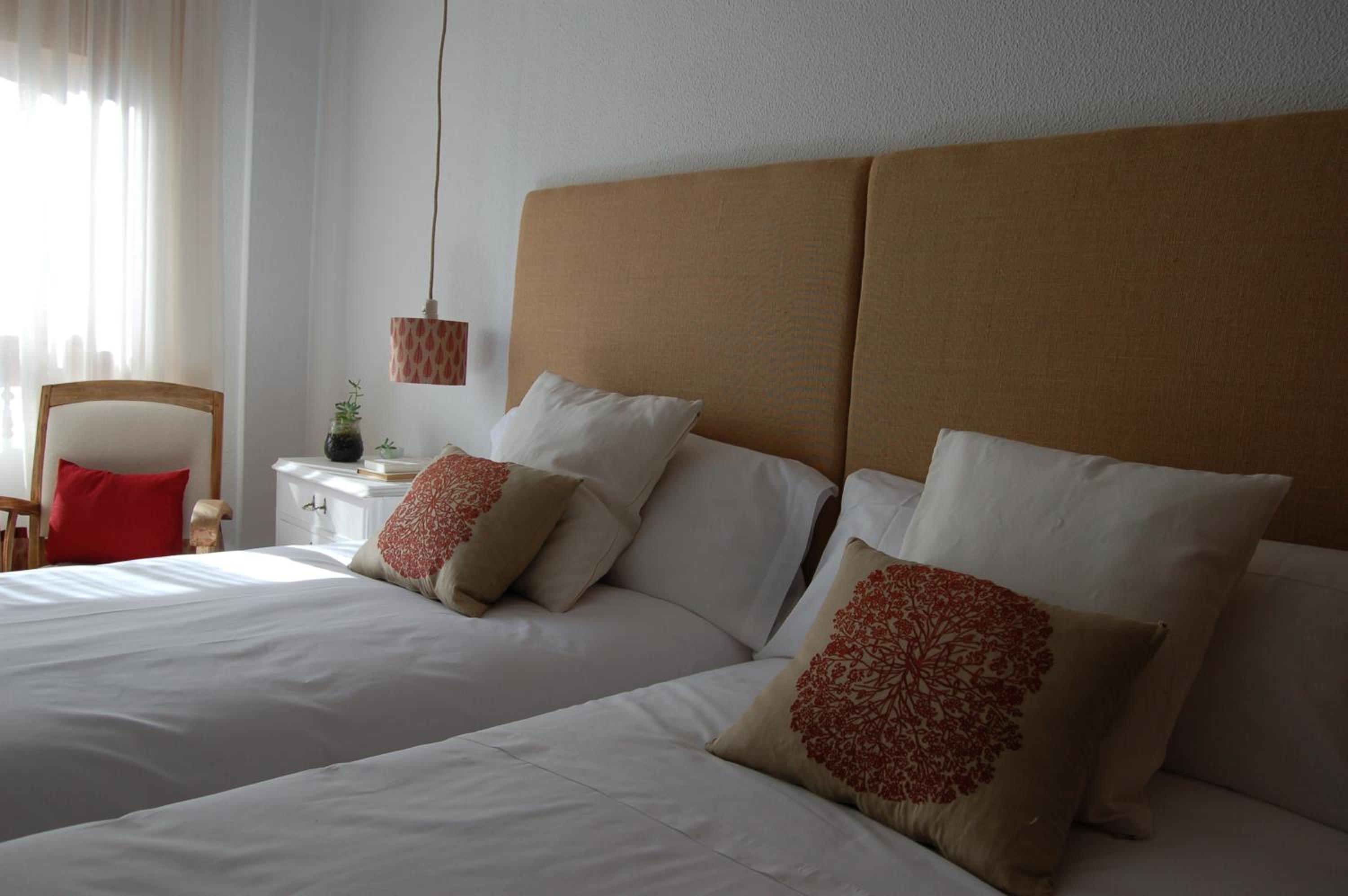 Two-Bedroom Suite - Photo 5