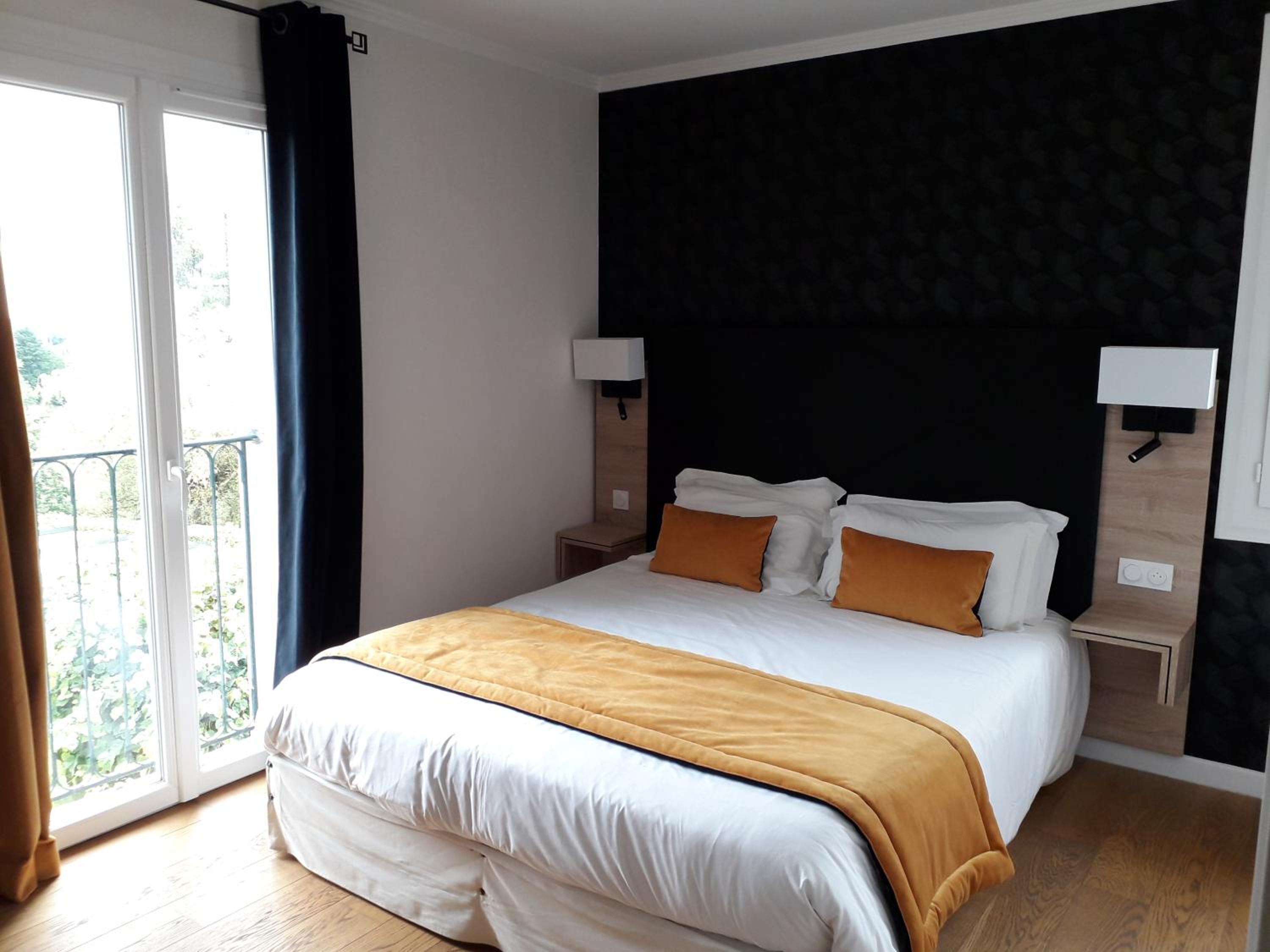 Double Room - Photo 2