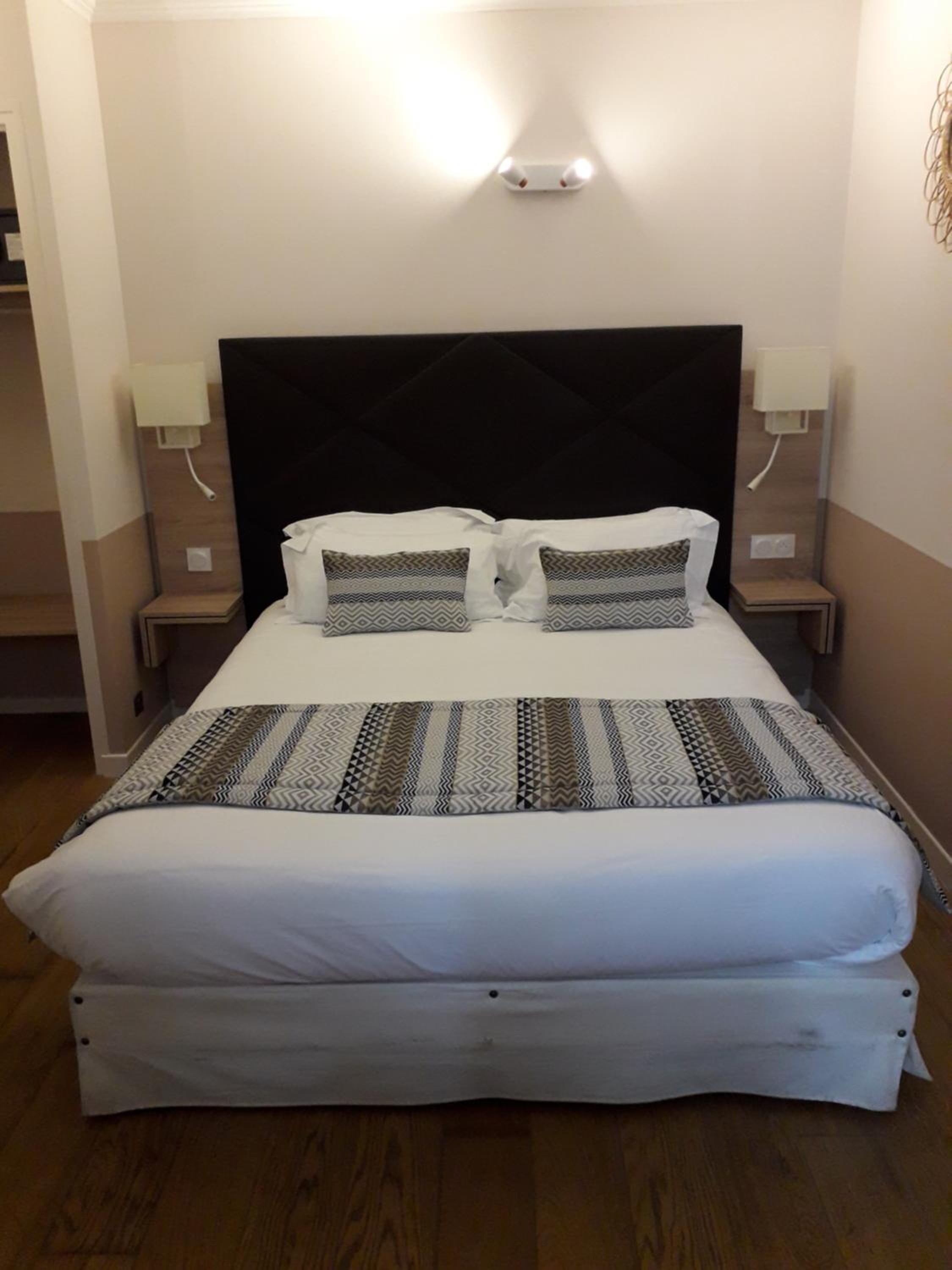 Double Room - Photo 3