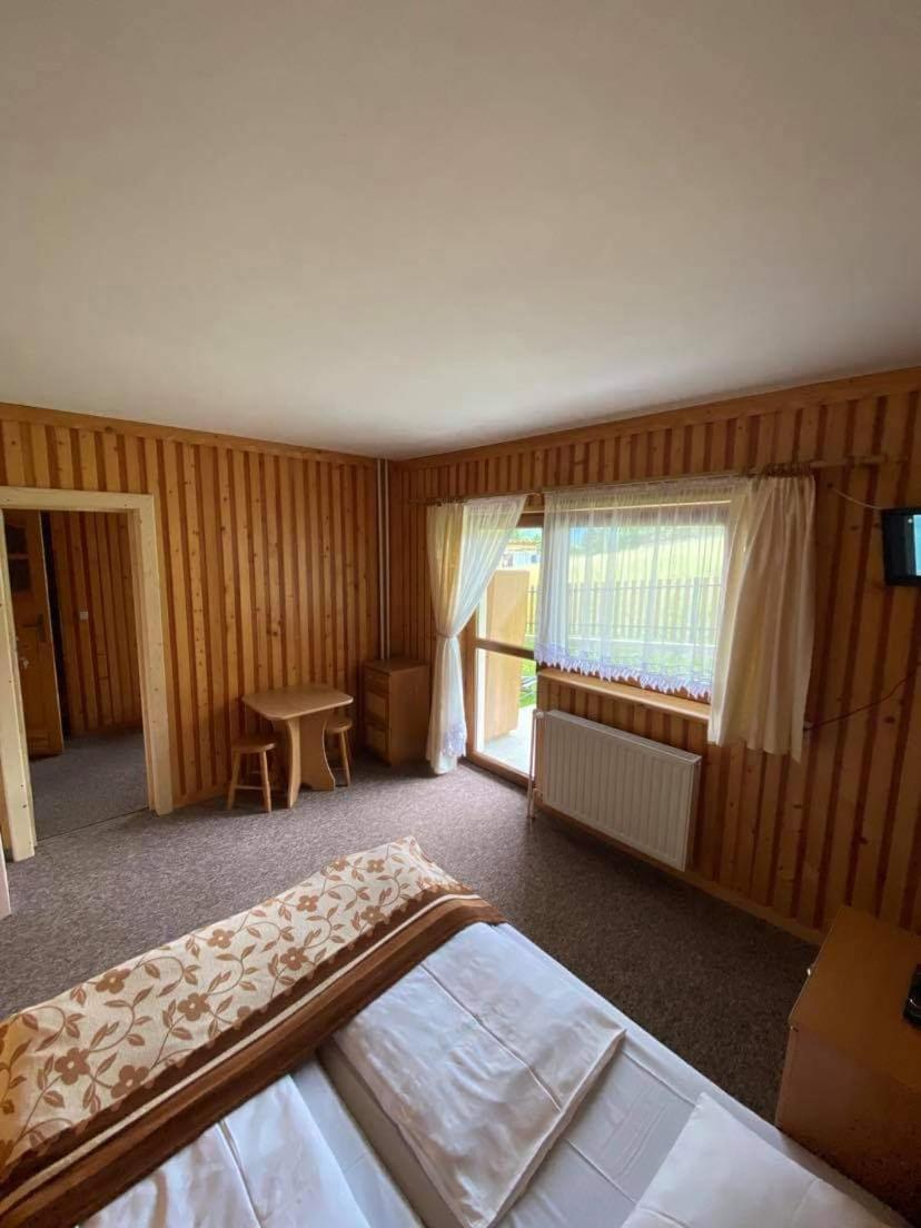 Quadruple Room with Balcony - Photo 4