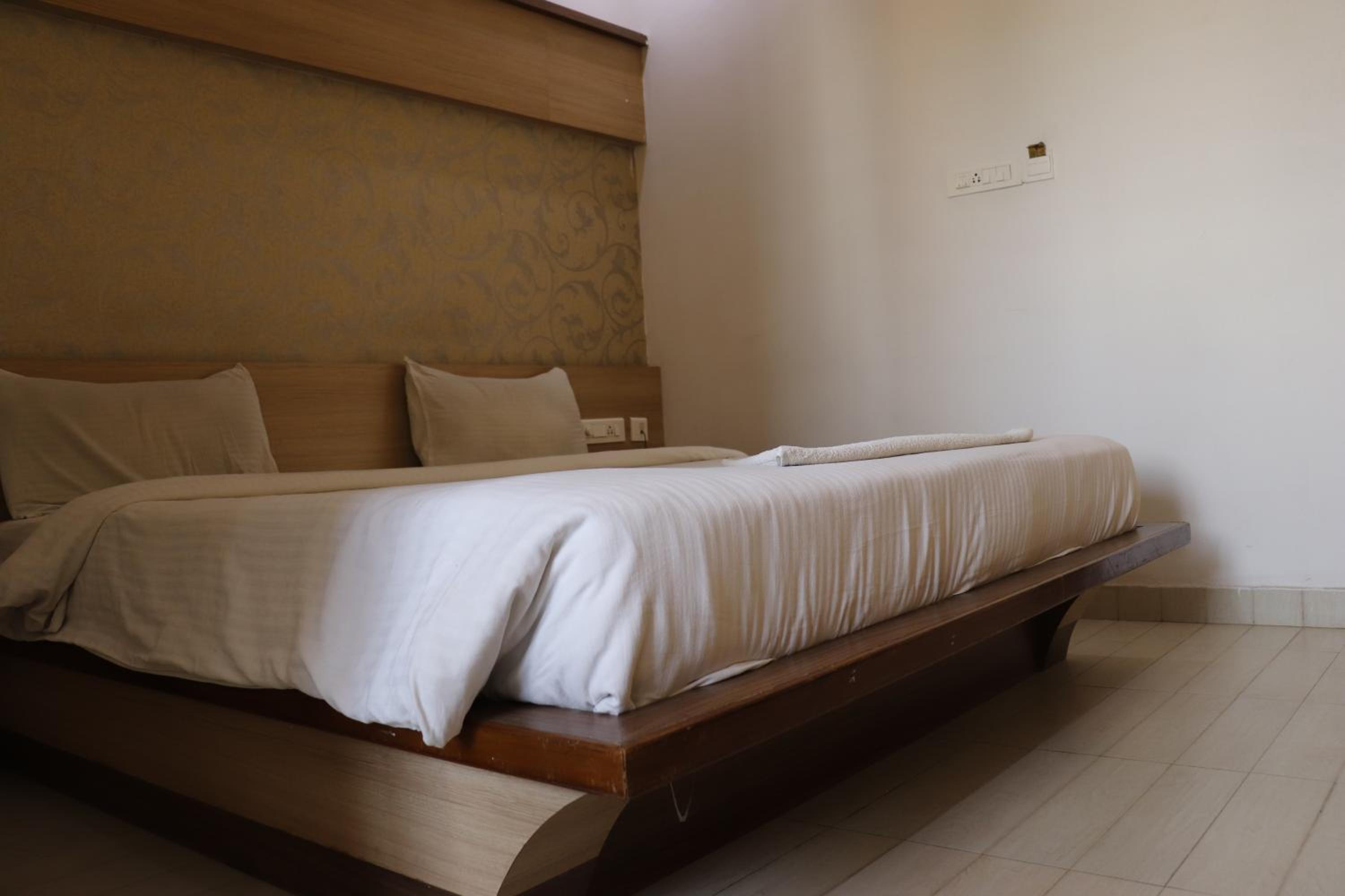 Economy Double Room - Photo 4