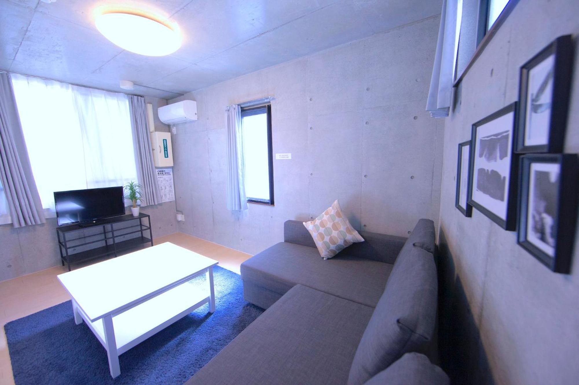 Economy Triple Room - Photo 3