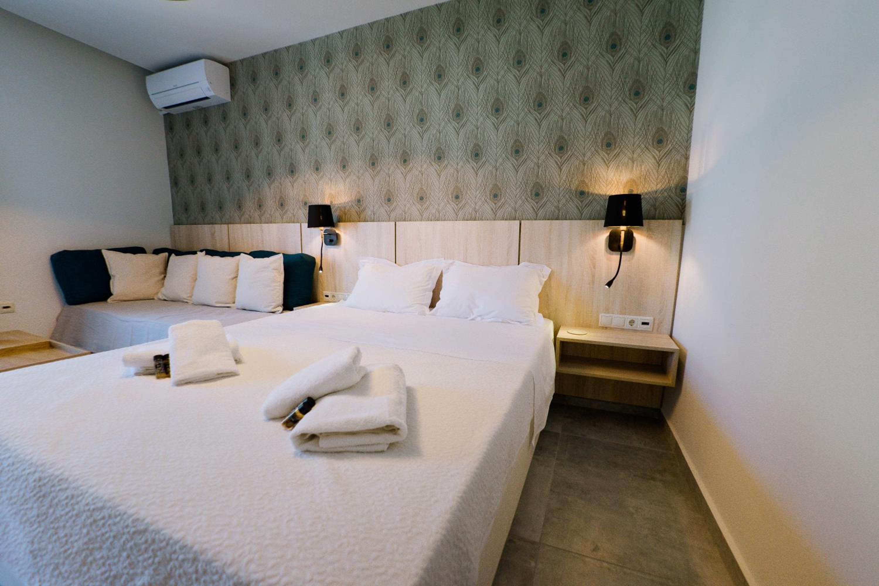 One-Bedroom Apartment - Photo 20