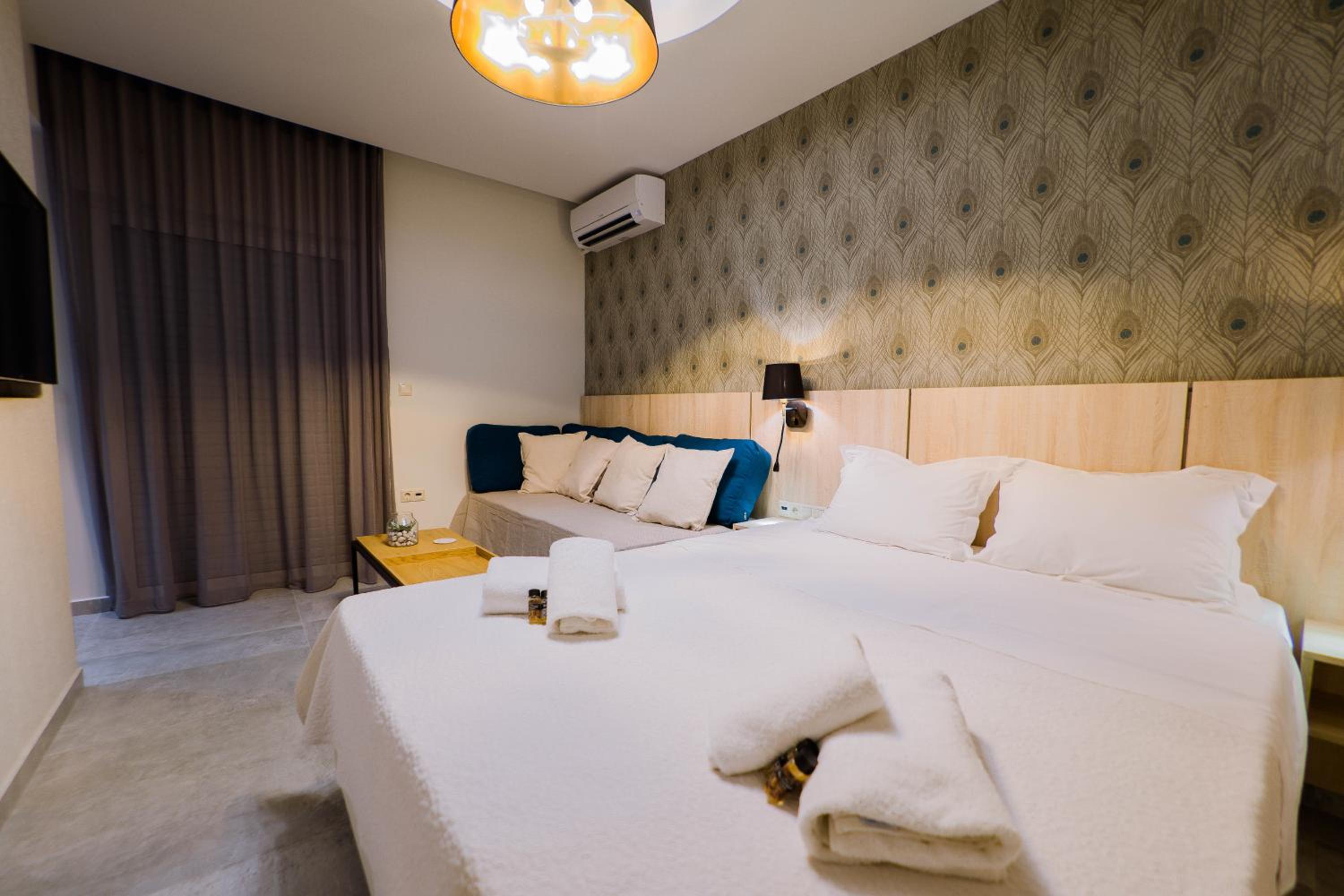 One-Bedroom Apartment - Photo 18