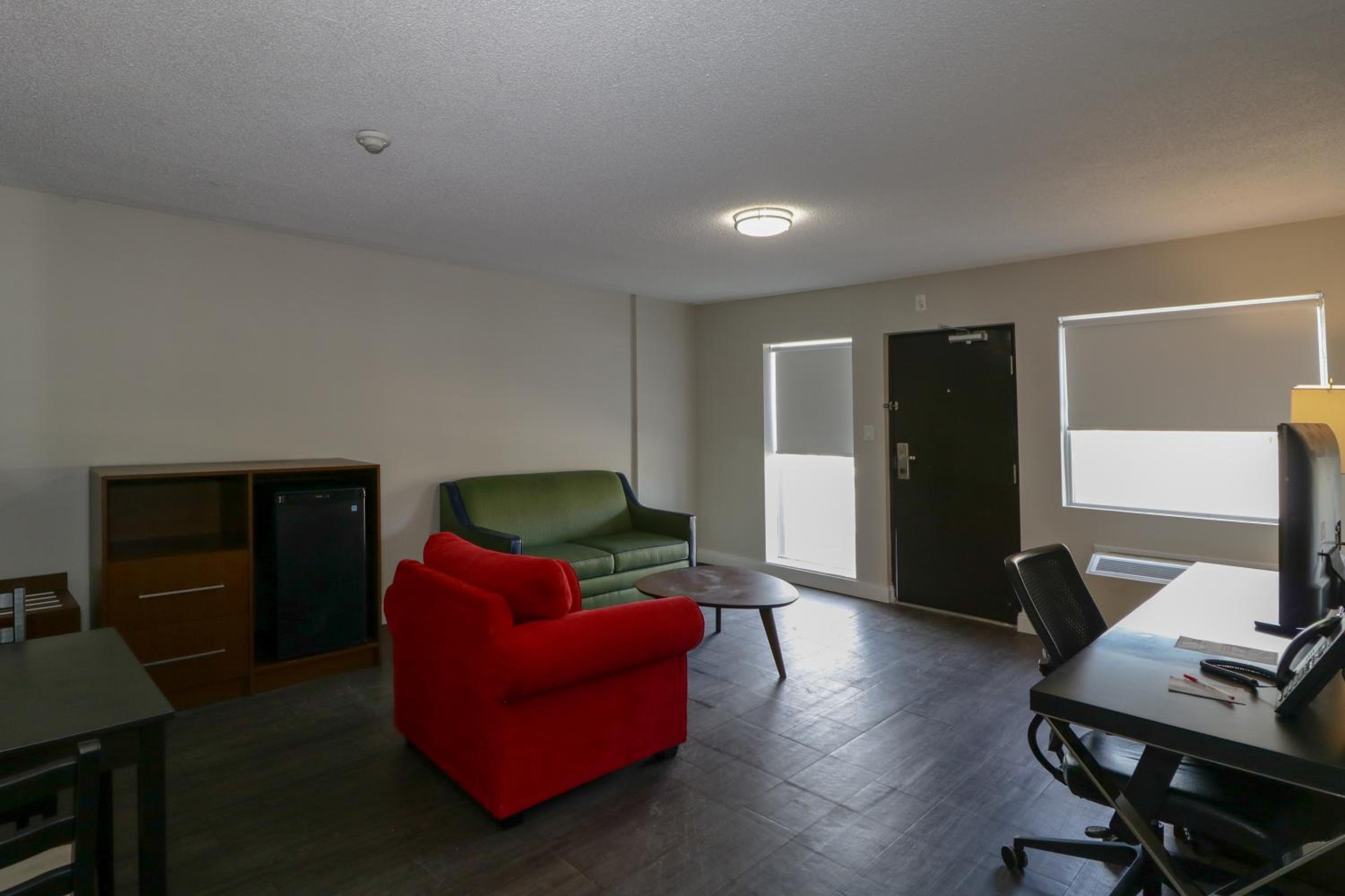 One-Bedroom Suite with Two Queen Beds and Lakeside - Non-Smoking - Photo 10