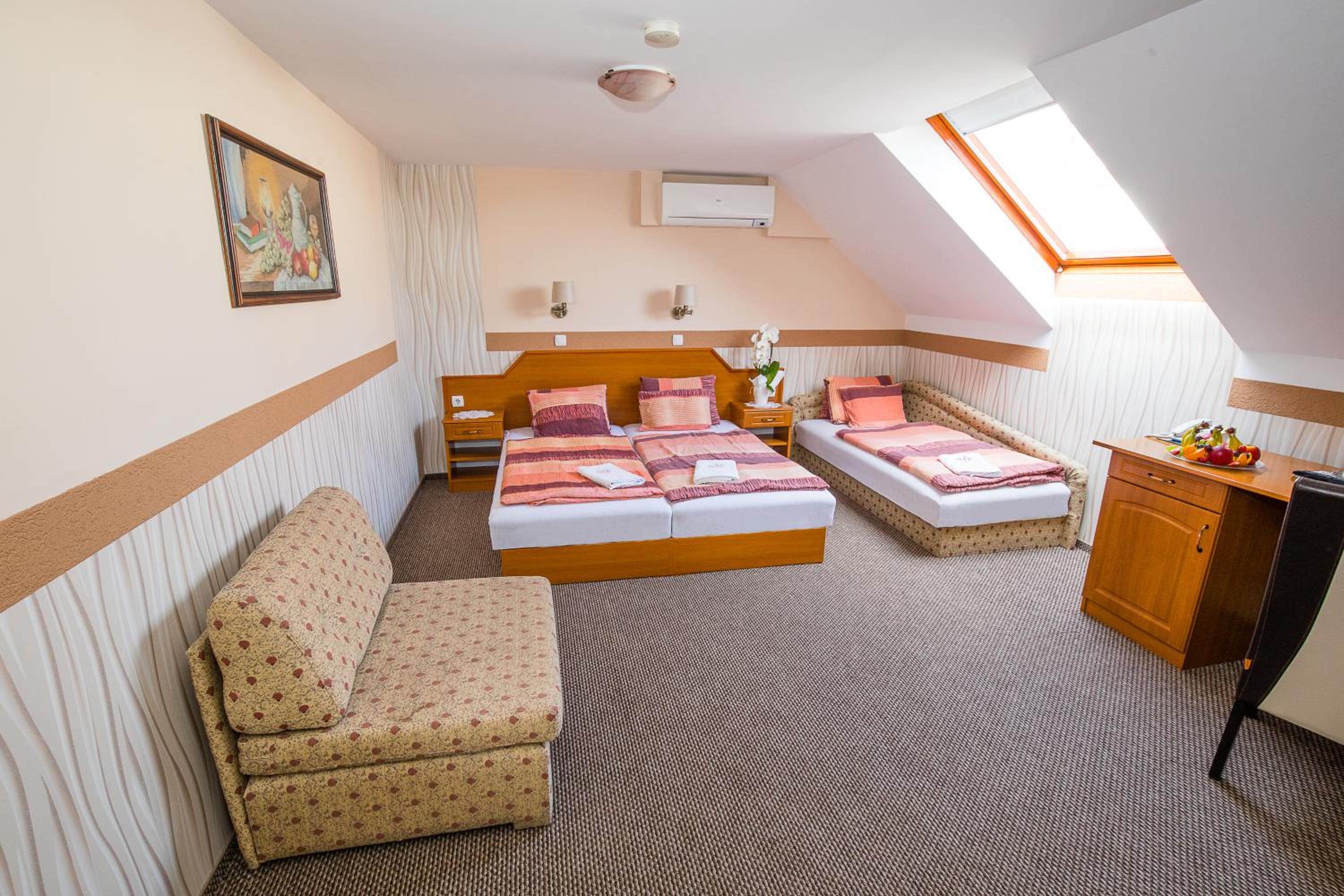 Superior Triple Room - Photo 4