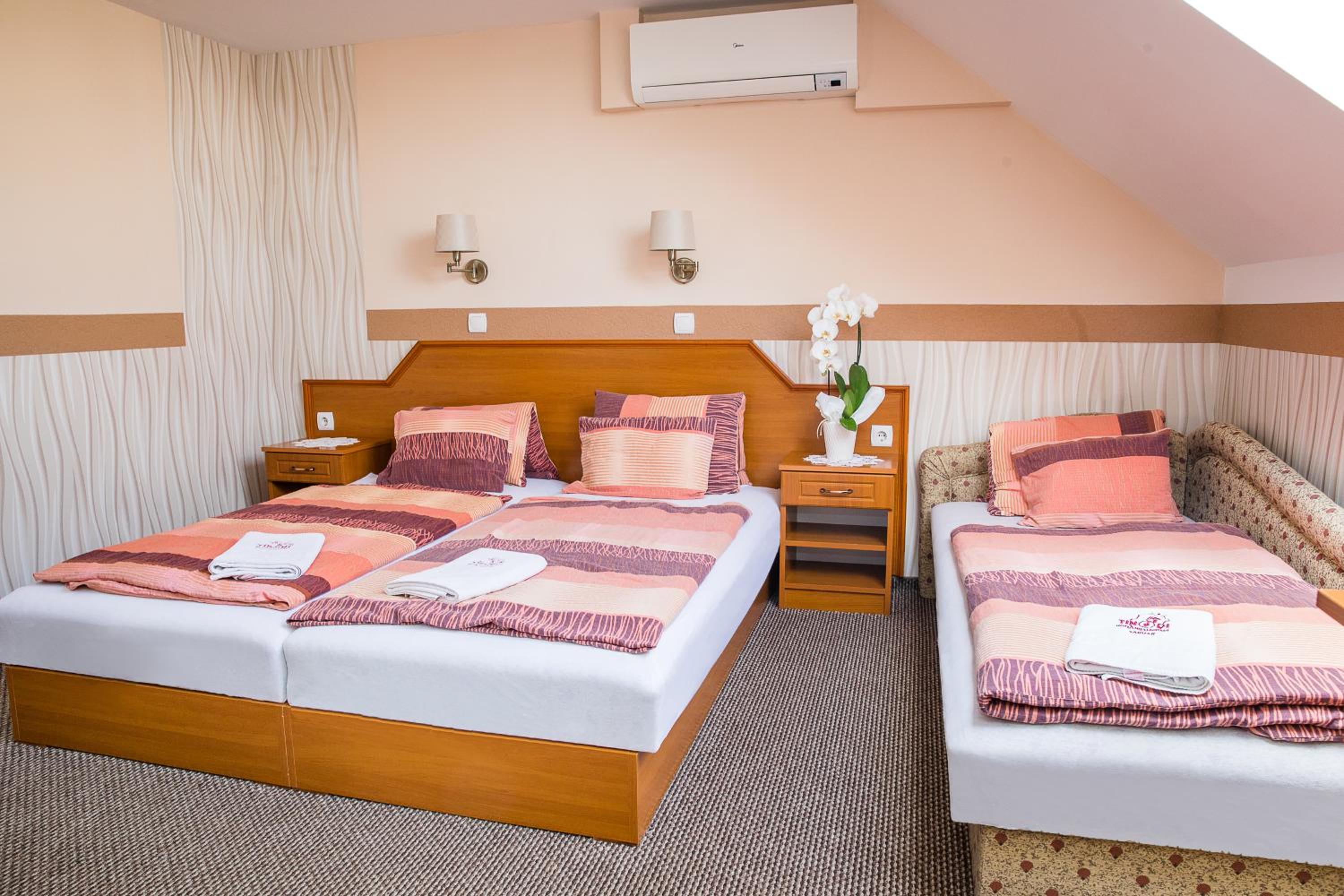 Superior Triple Room - Photo 7