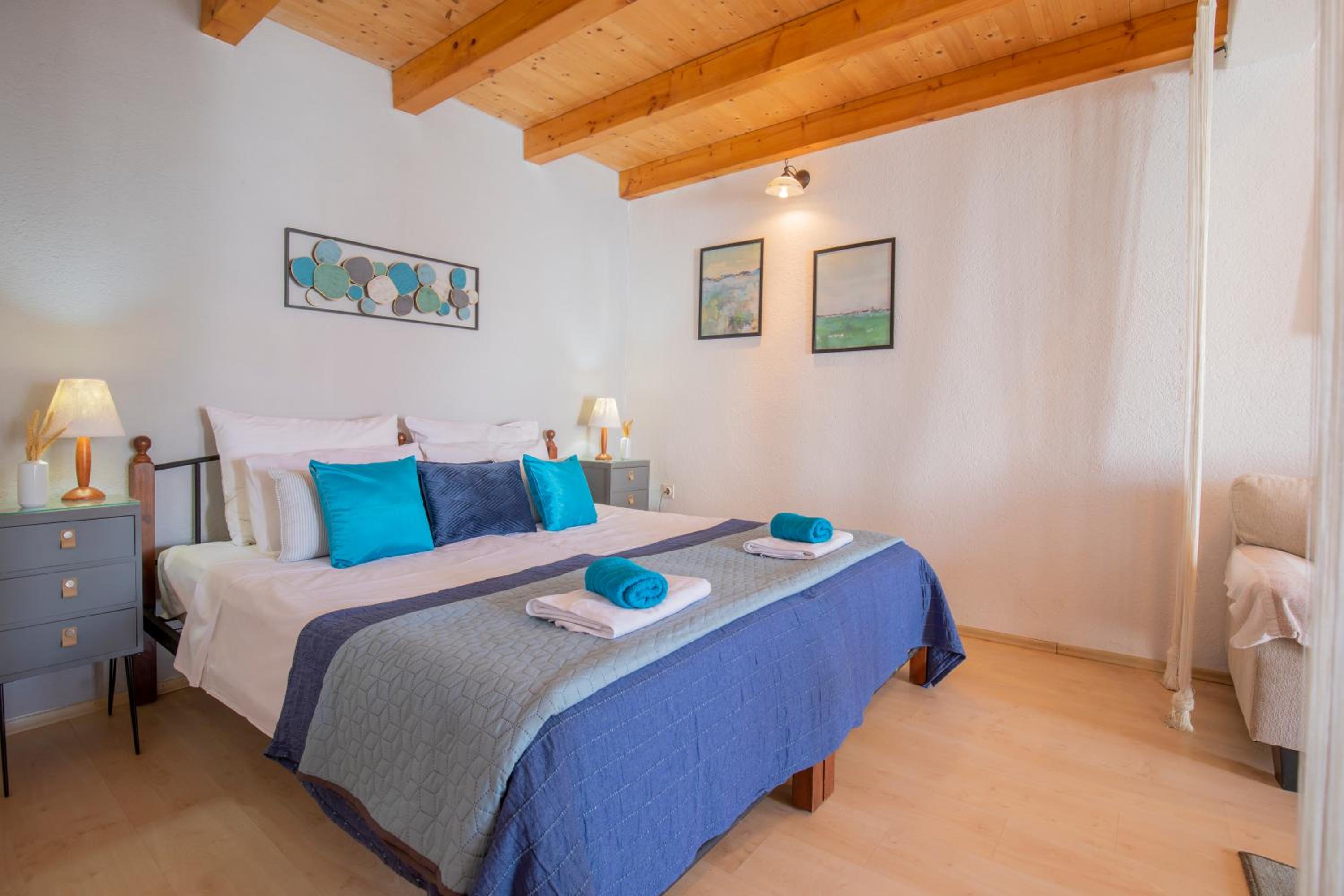 One-Bedroom Apartment with Terrace