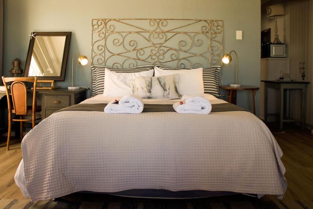 Deluxe Double Room with Sea View - Photo 40