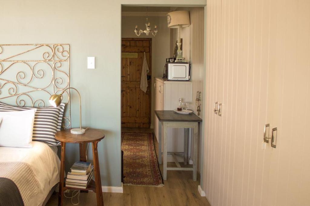 Deluxe Double Room with Sea View - Photo 26