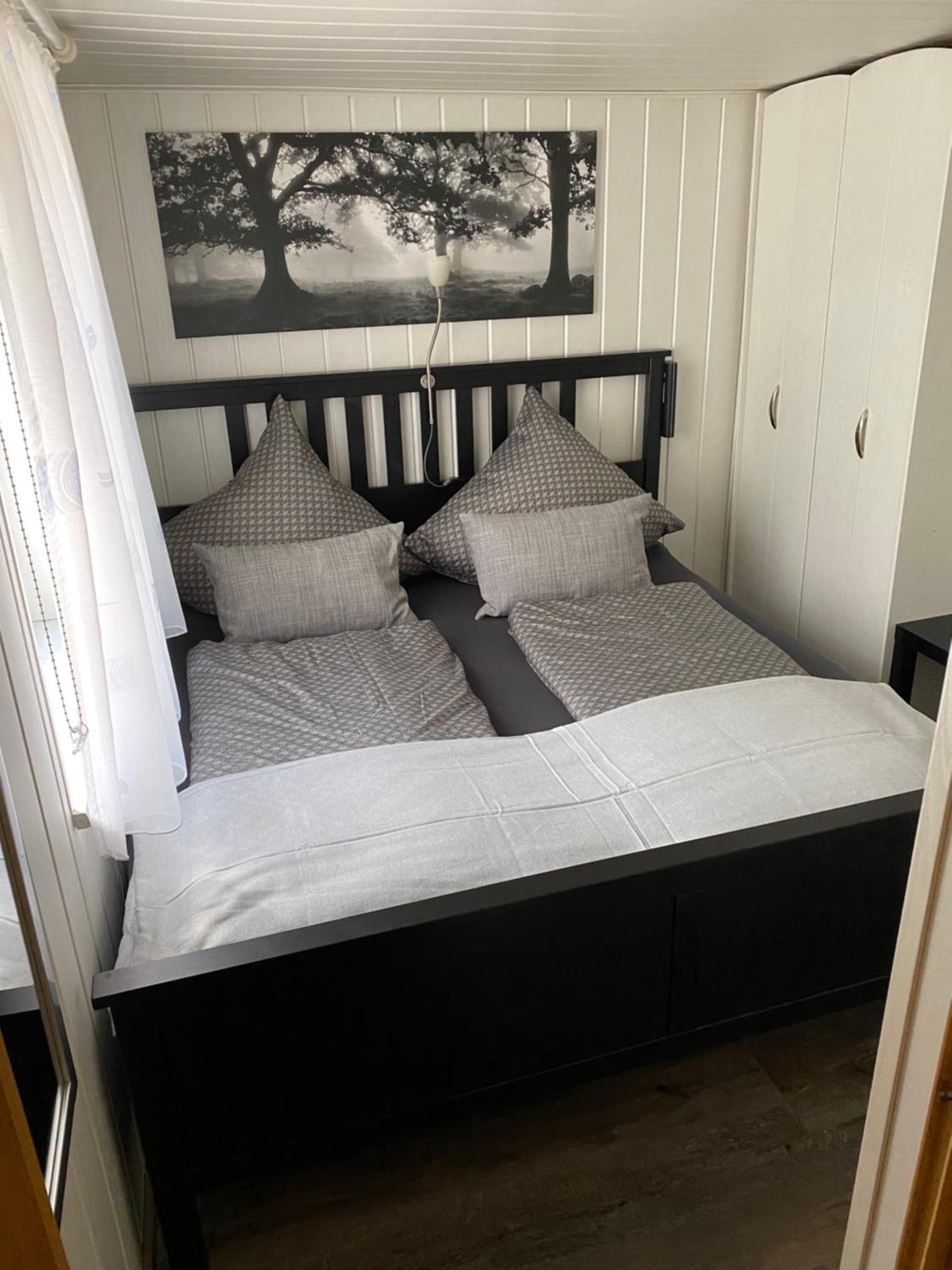 Two-Bedroom House photo 3