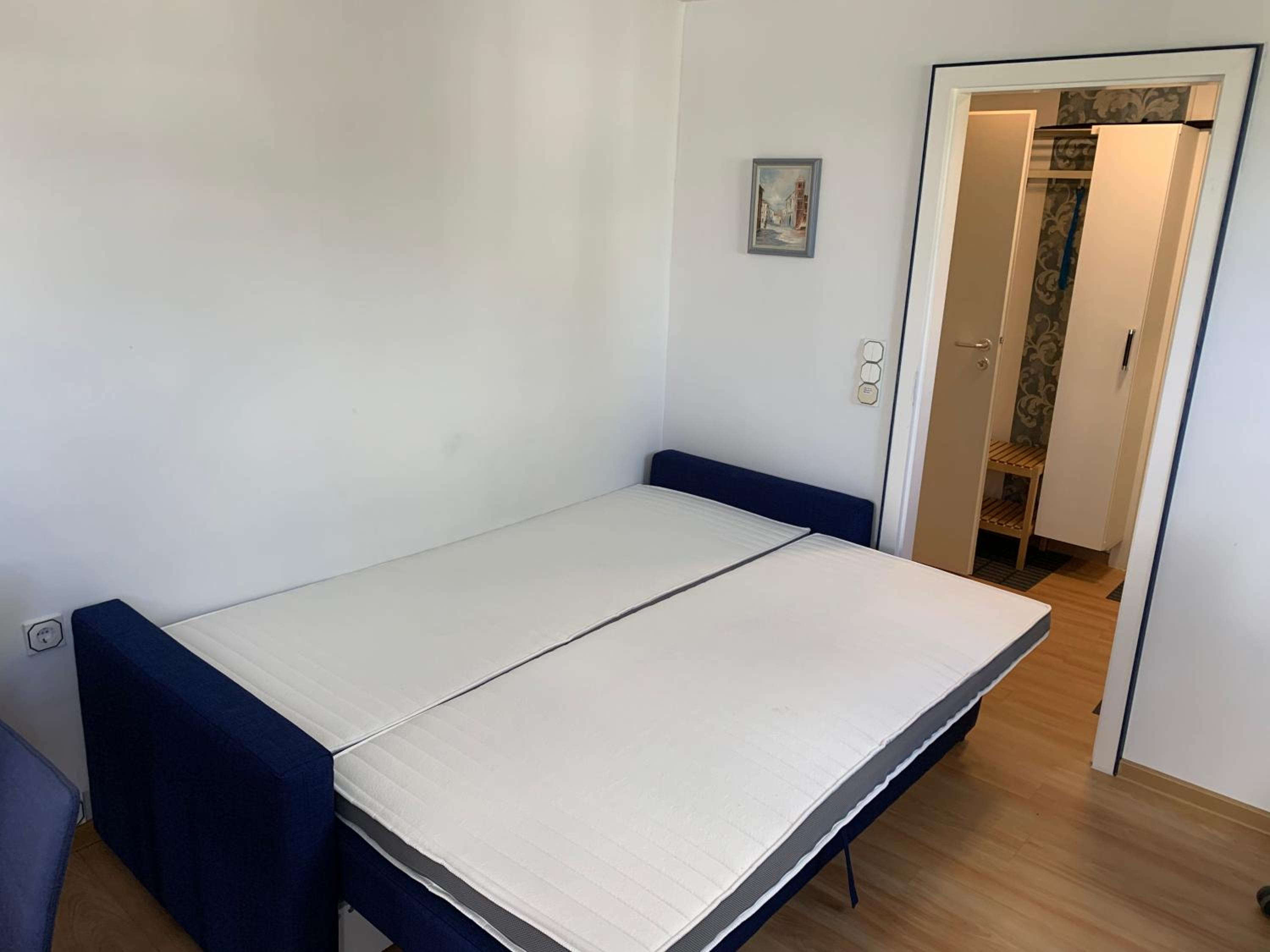One-Bedroom Apartment photo 2