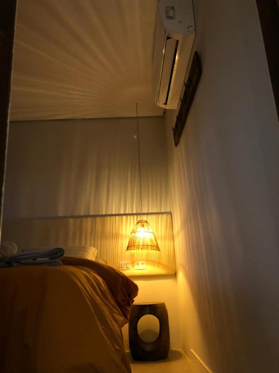 Queen Room photo 2