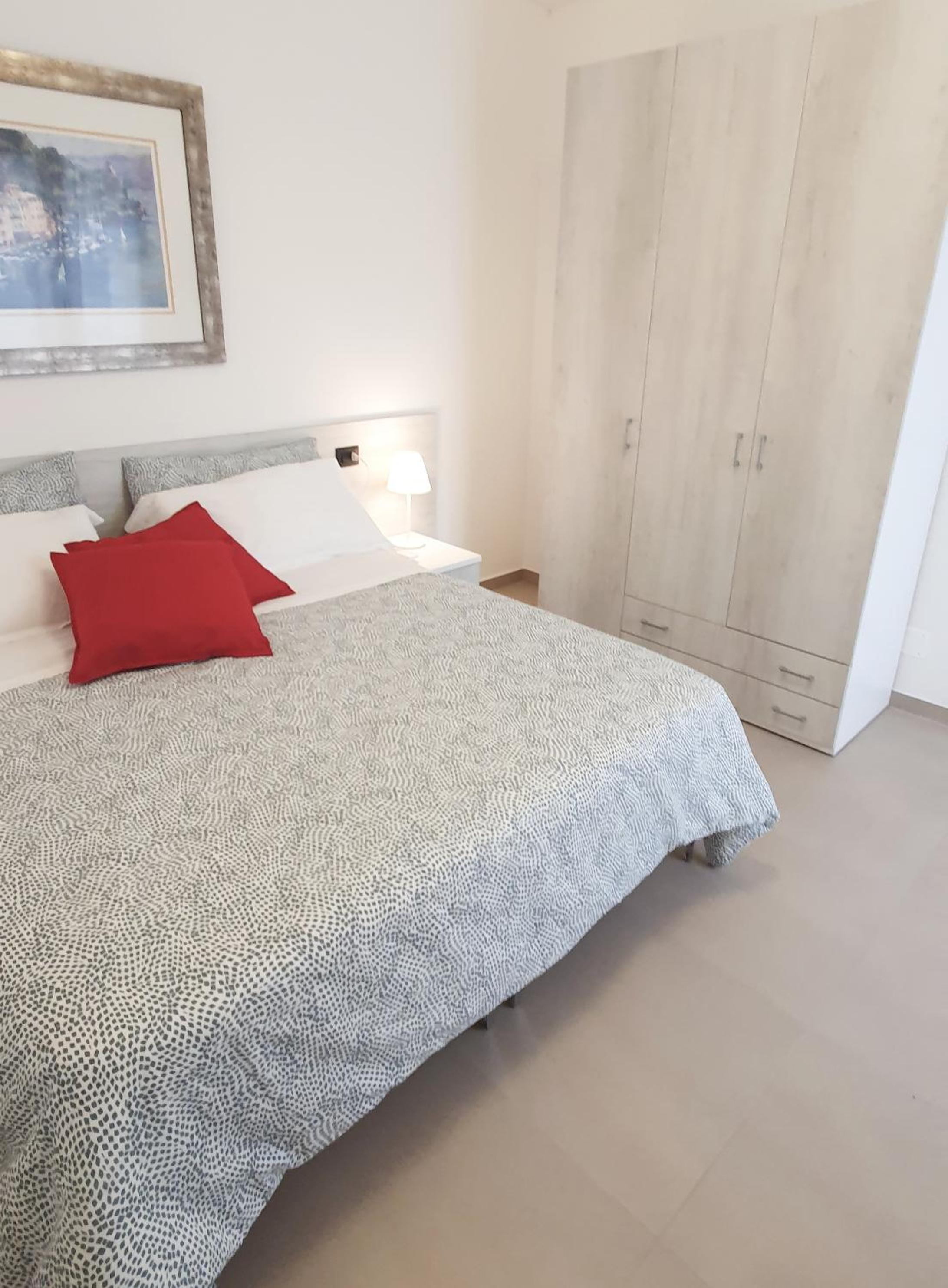 Double or Twin Room with Private Bathroom photo 3