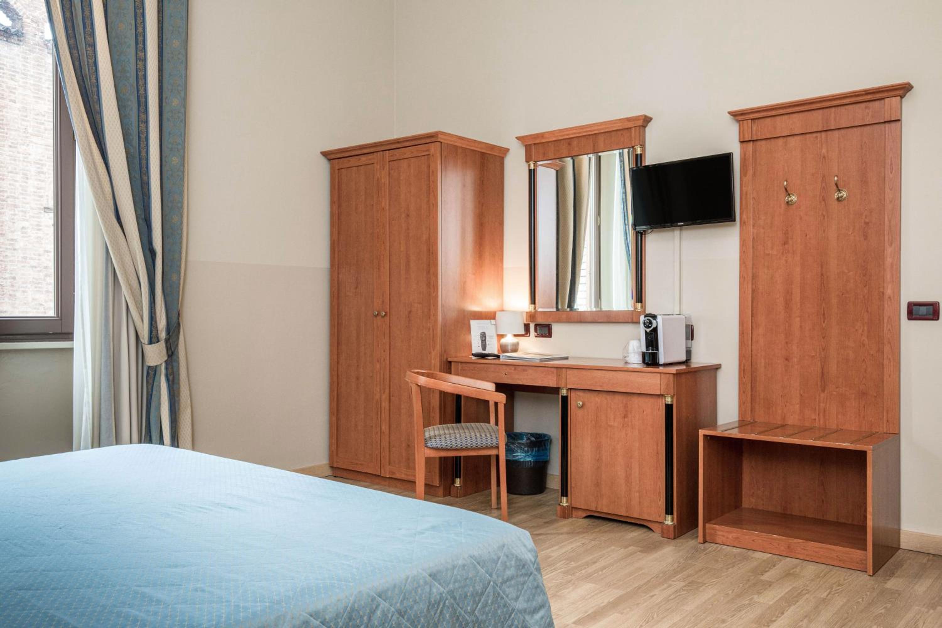 Triple Room - Photo 2