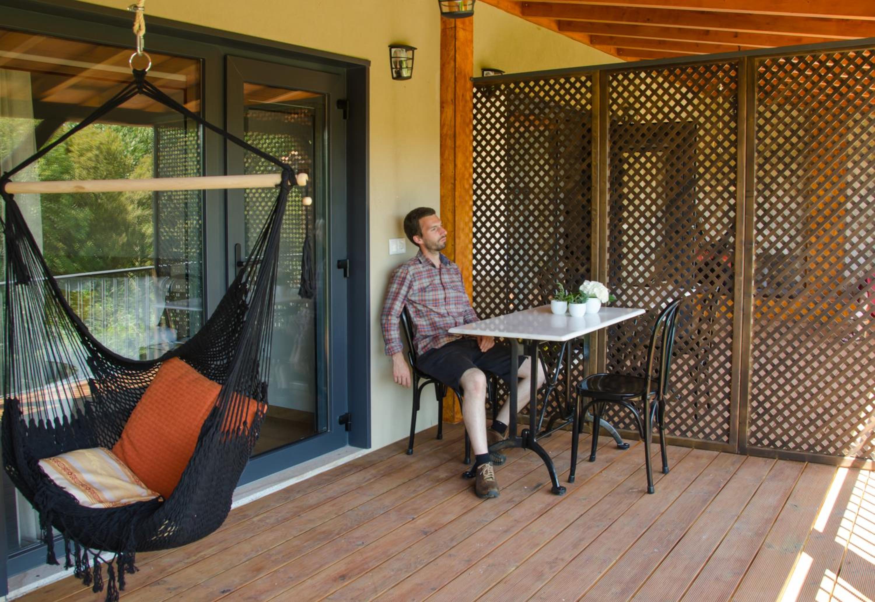 Deluxe Double Room with Balcony - Photo 5