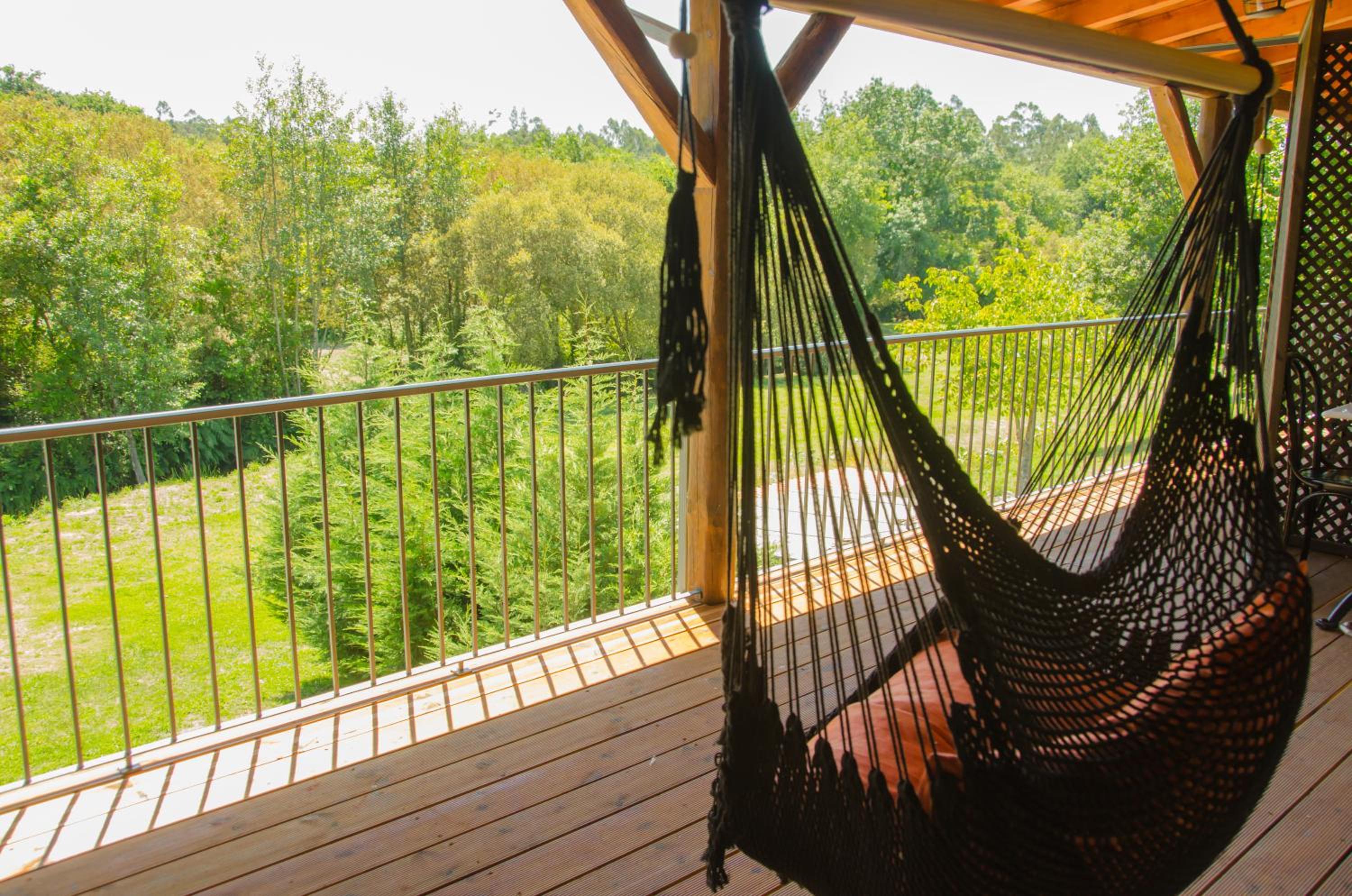 King Suite with Balcony - Photo 9
