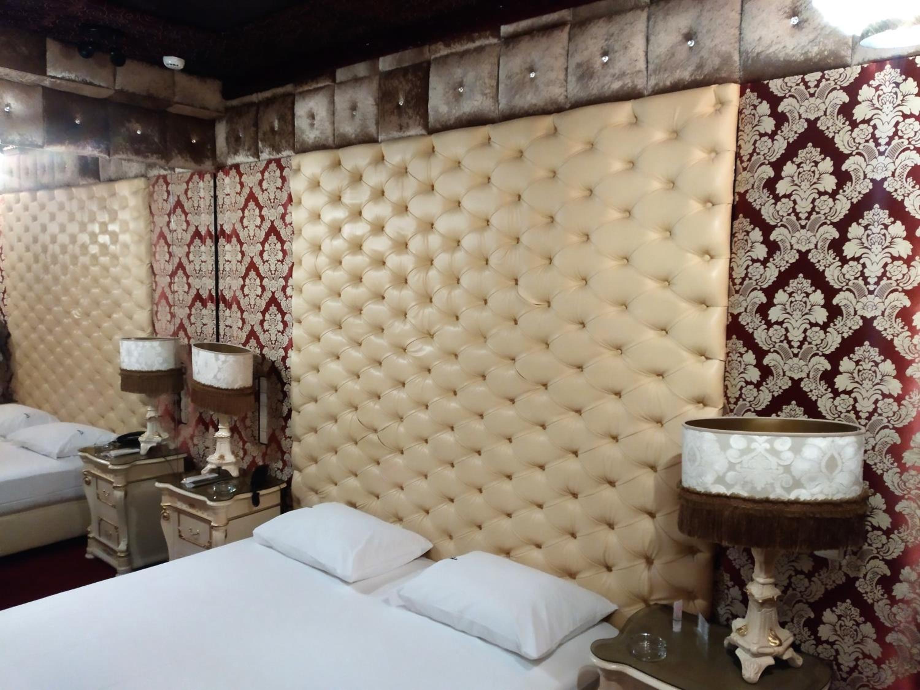 Deluxe Double Room with Shower photo 2