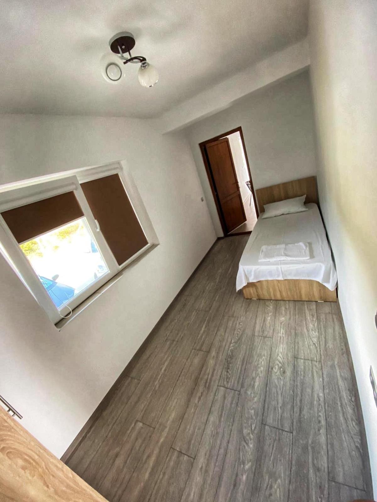 Deluxe Family Room - Photo 7