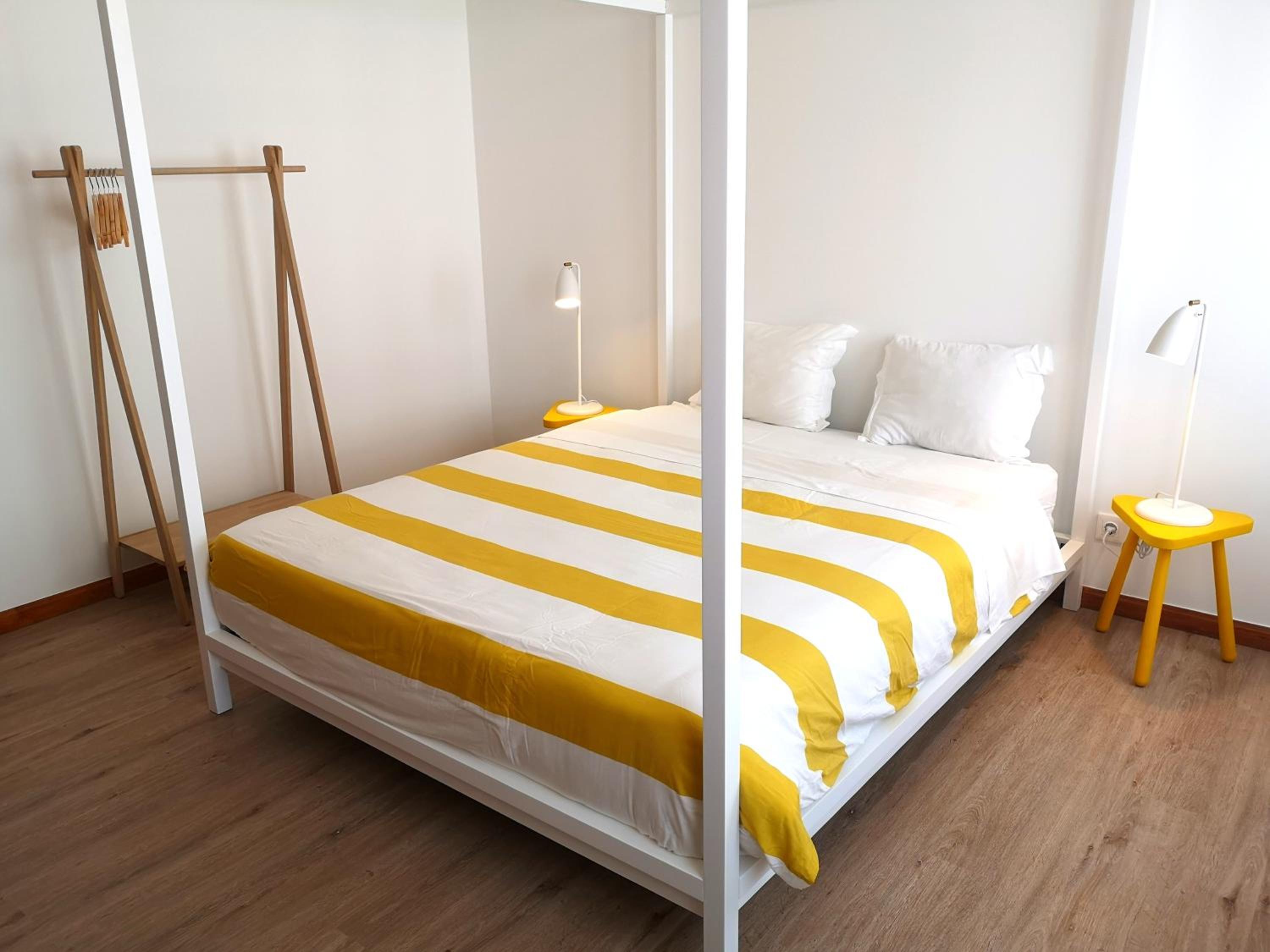 Studio Apartment - Photo 1