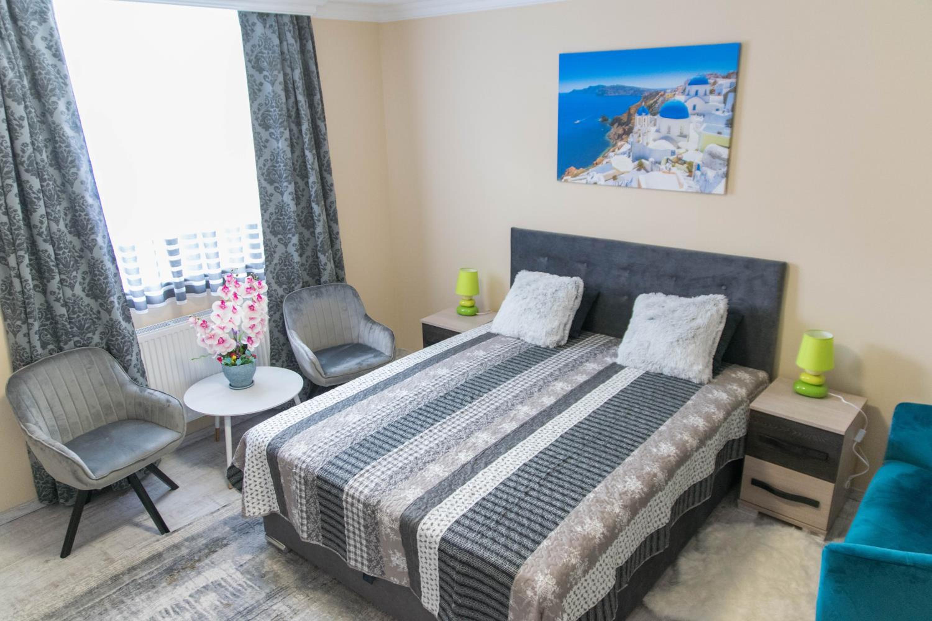 Superior King Room - Photo 13