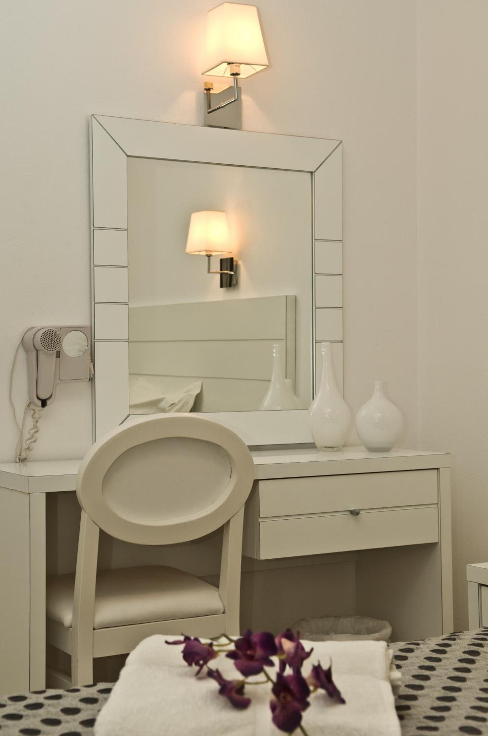 Double Room - Photo 6