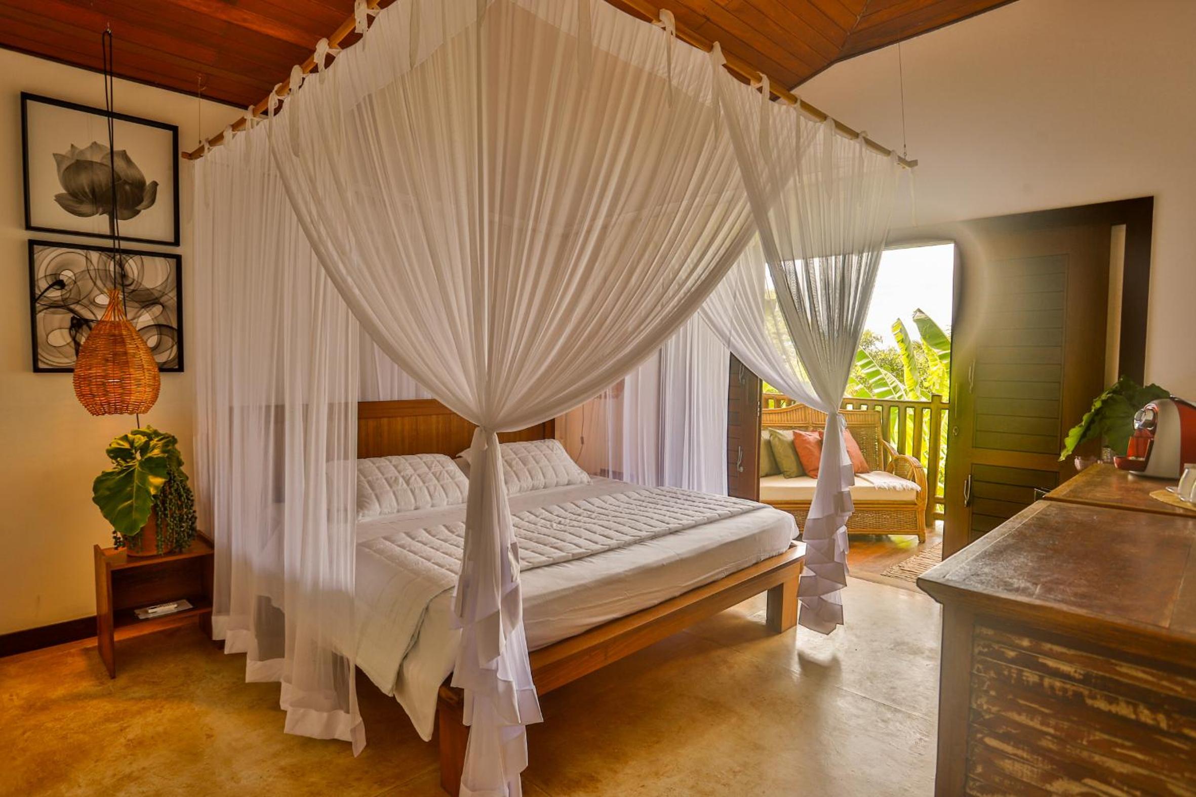 Deluxe Suite with Sea View - Photo 1