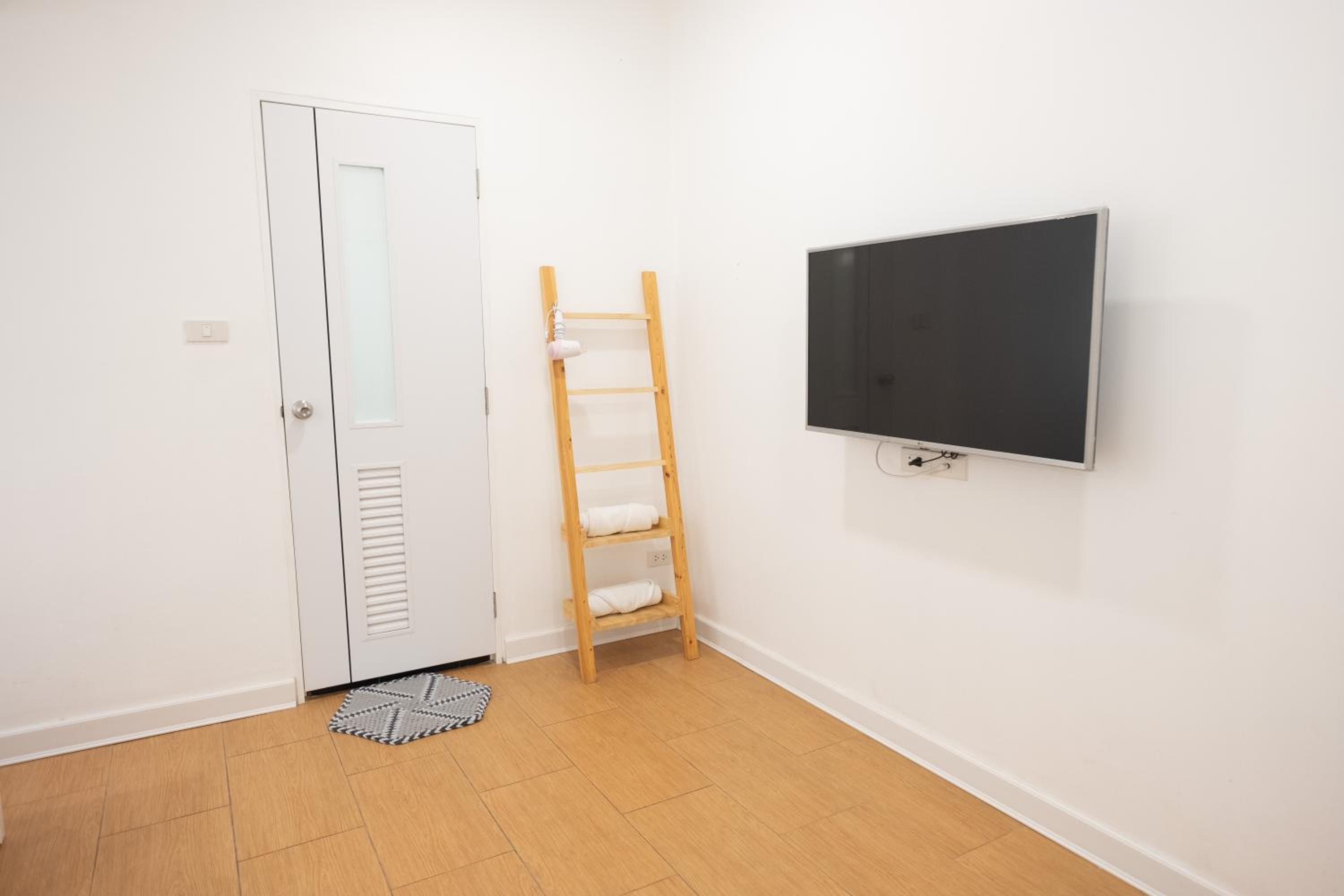 Large Double Room photo 1