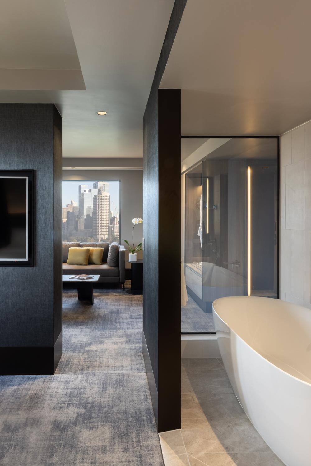 Superior King Suite with City and Garden View - Photo 15