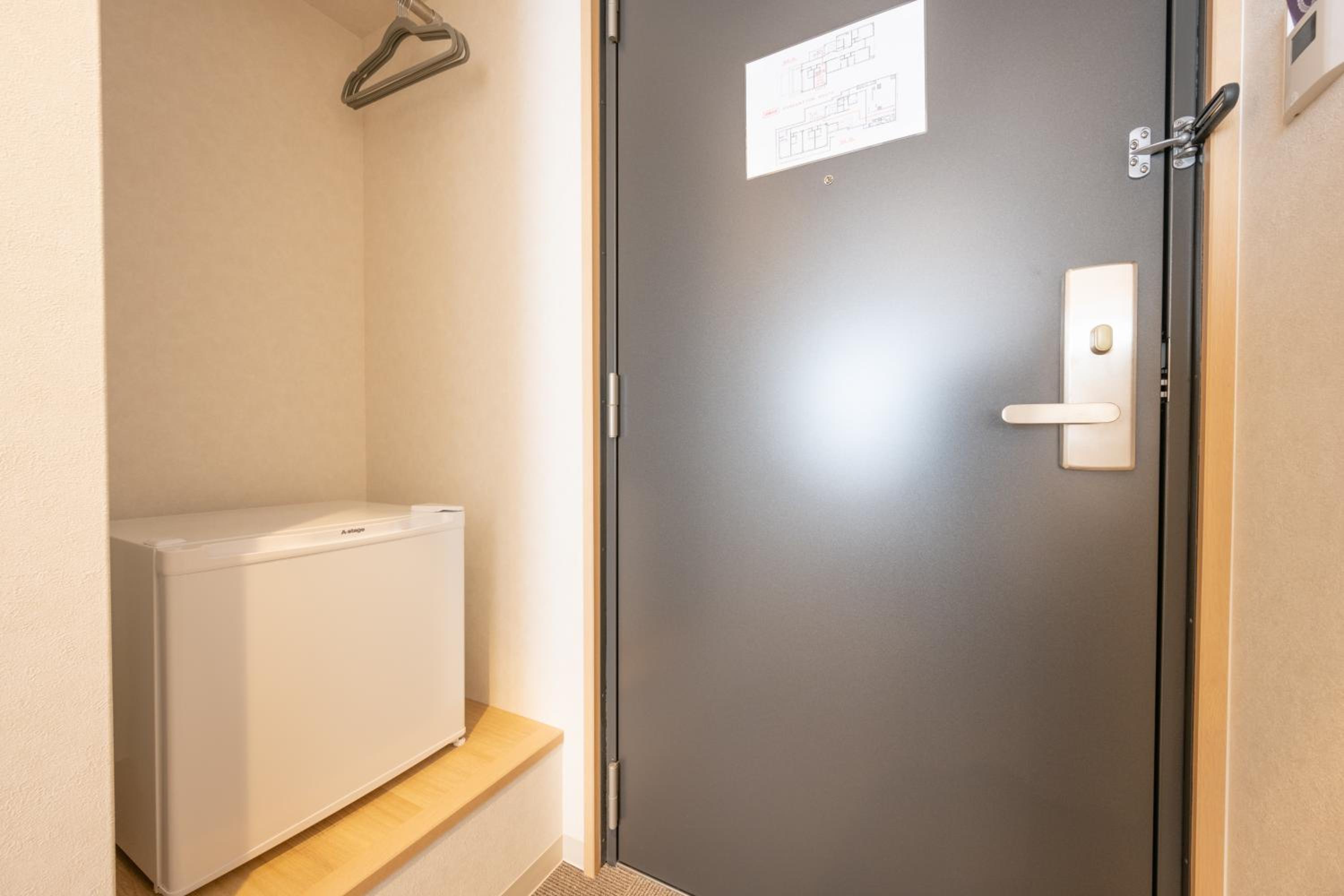 Standard Twin Room - Photo 5