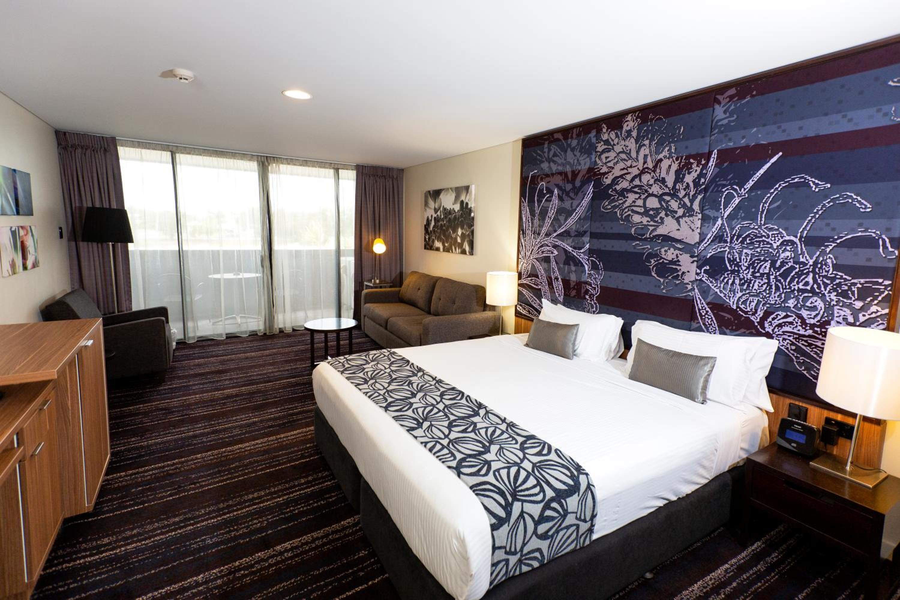 Superior King Suite with Balcony photo 1
