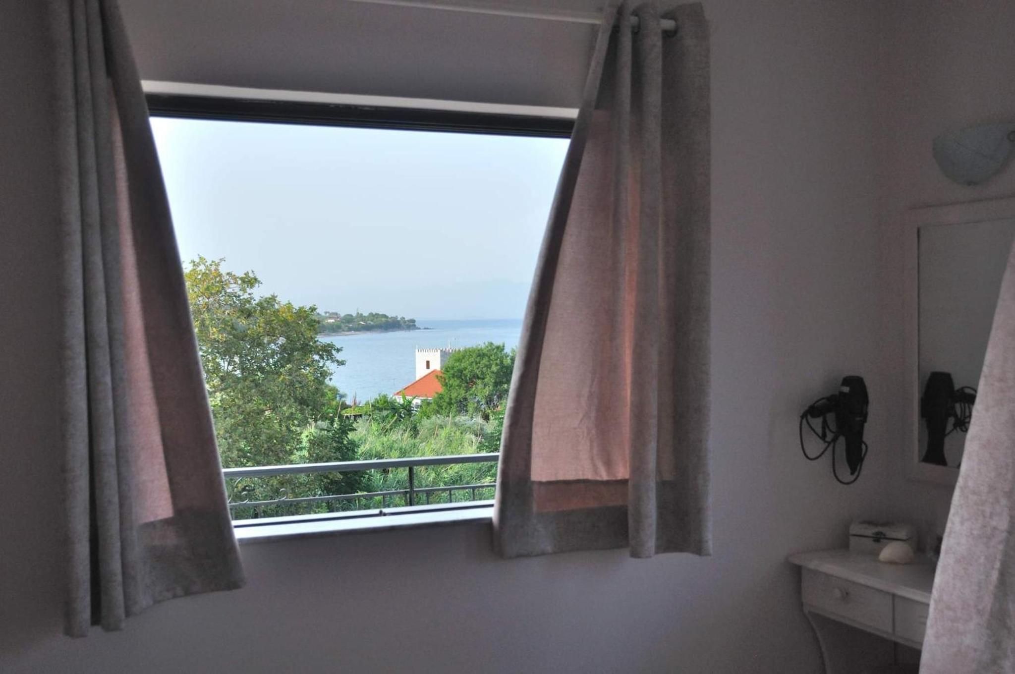 Apartment with Sea View photo 3
