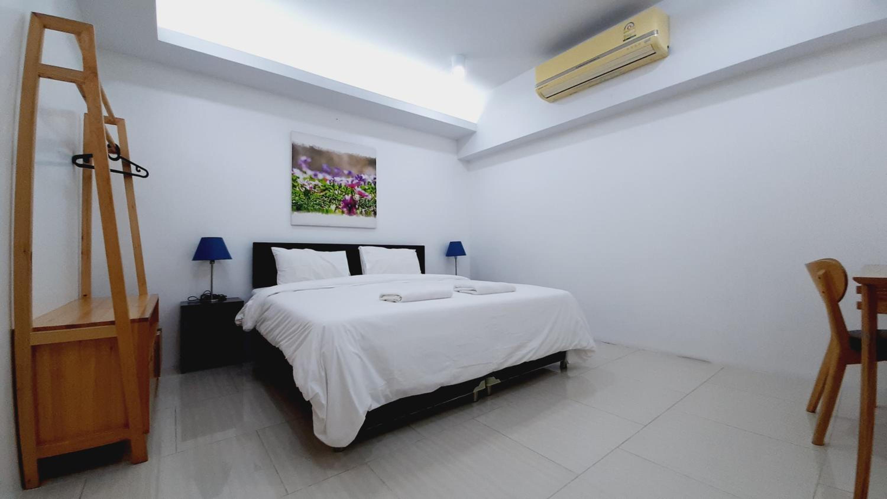 Two-Bedroom Apartment - Annex photo 1