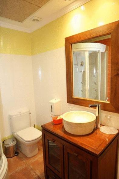 Double or Twin Room - Photo 10